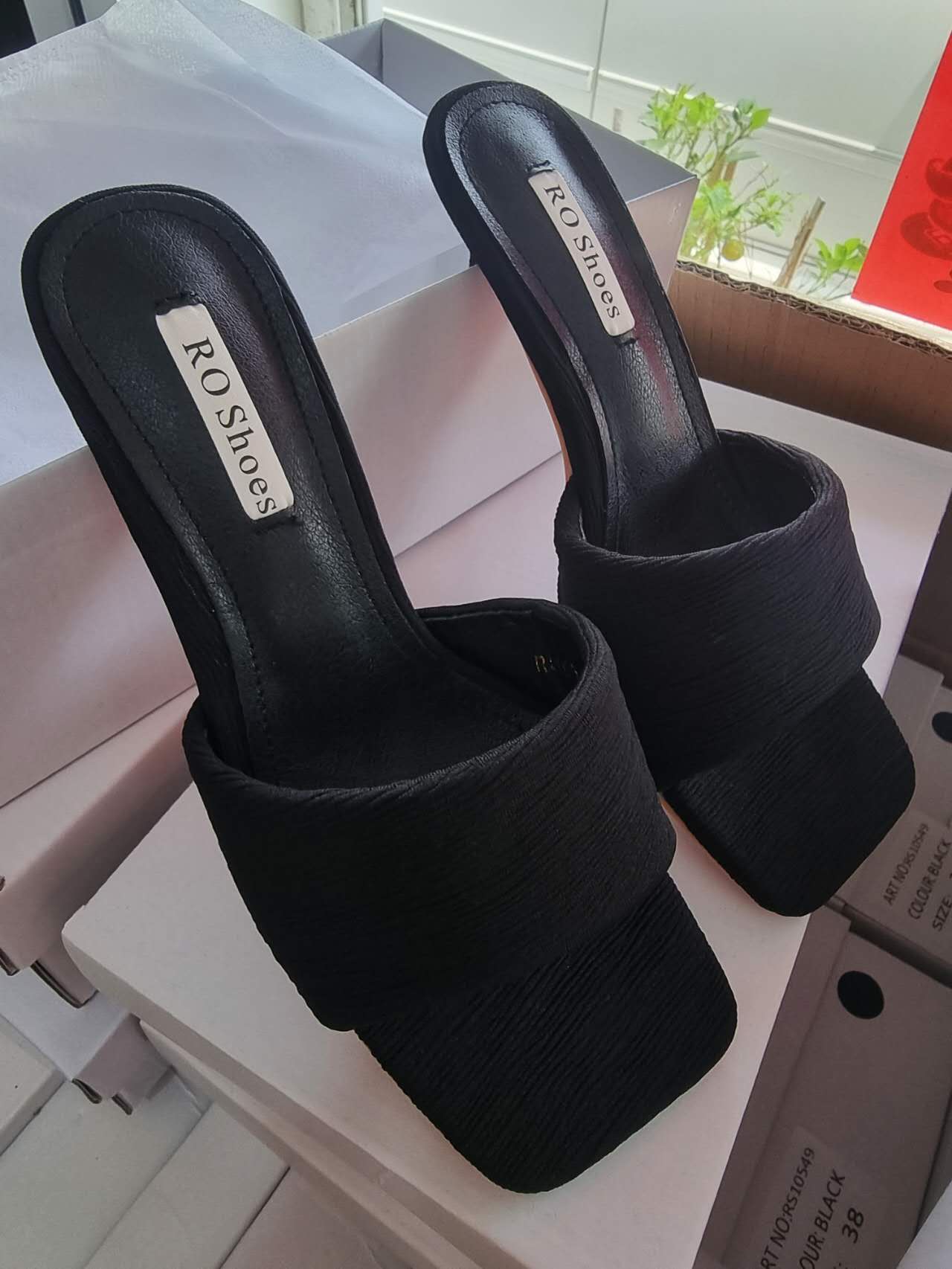 【R10549】【直播间搭配的鞋子 】高质量高档针织高跟鞋子❤️❤️