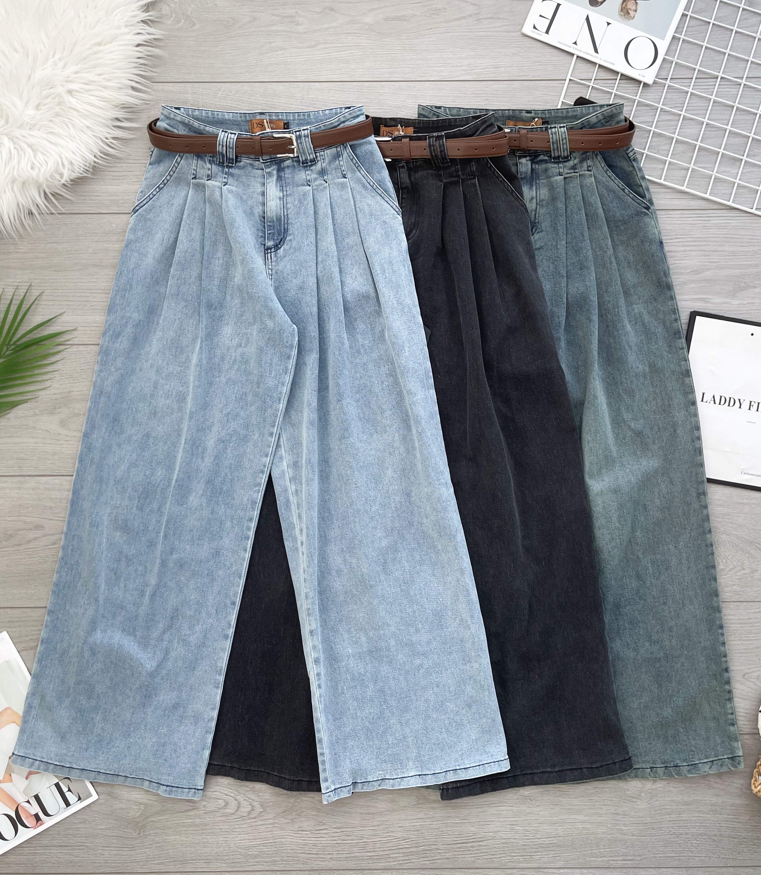 【L51357-1】⚡补货预订款⚡高品质显瘦显长腿直筒阔脚COTTON JEANS牛仔高腰百搭短裤，搭配配送腰带，有口袋 ❤️❤️