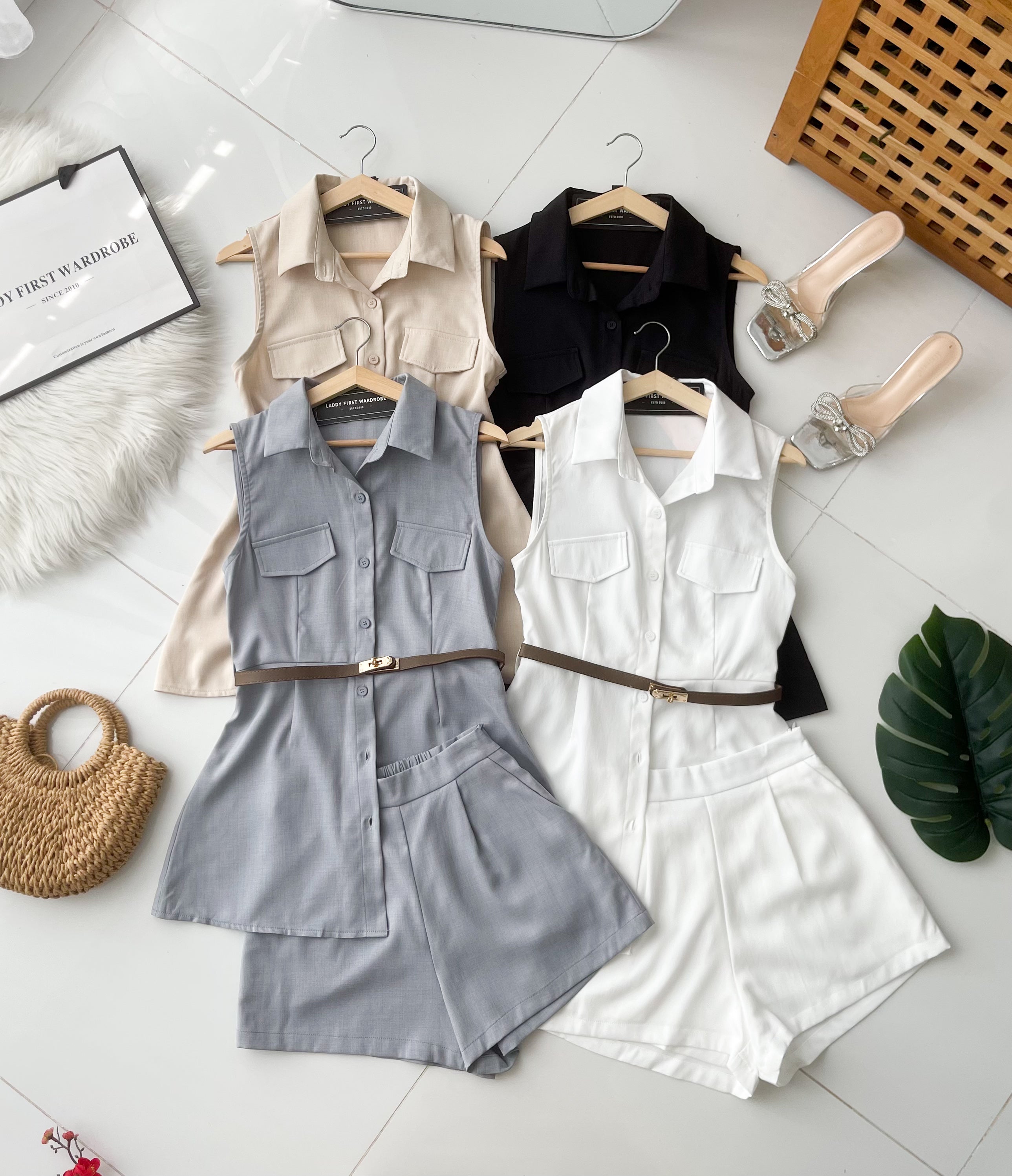 【SS21826 / 19849】高品质两件式韩系气质极简时尚套装 翻领衬衫裙上衣 ➕高腰百搭短裤，有口袋 ❤️❤️