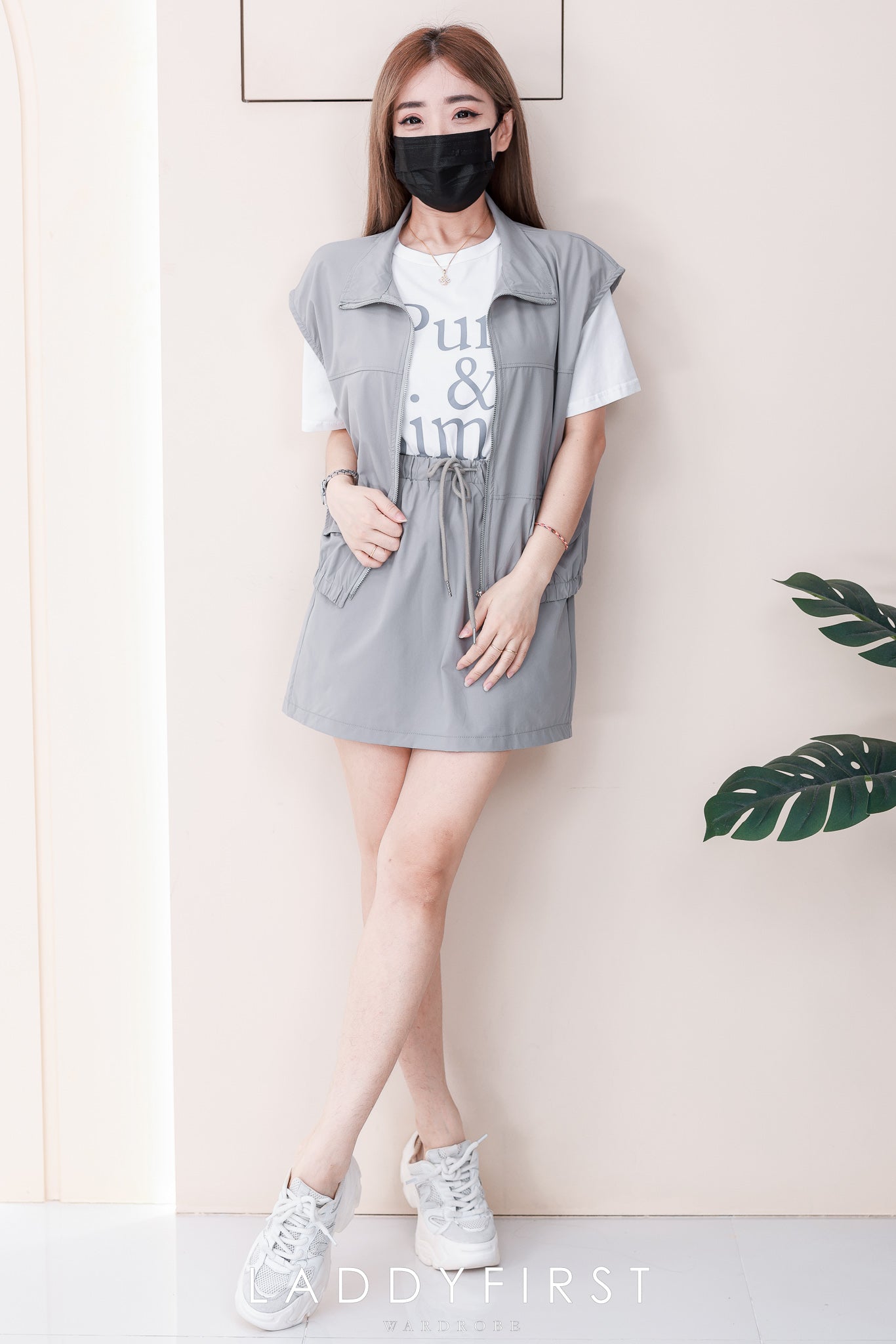 【SS5857】高品质夏日尼龙三件套 ❤️  短袖字母T➕外套➕弹力裤裙 有口袋 ❤️