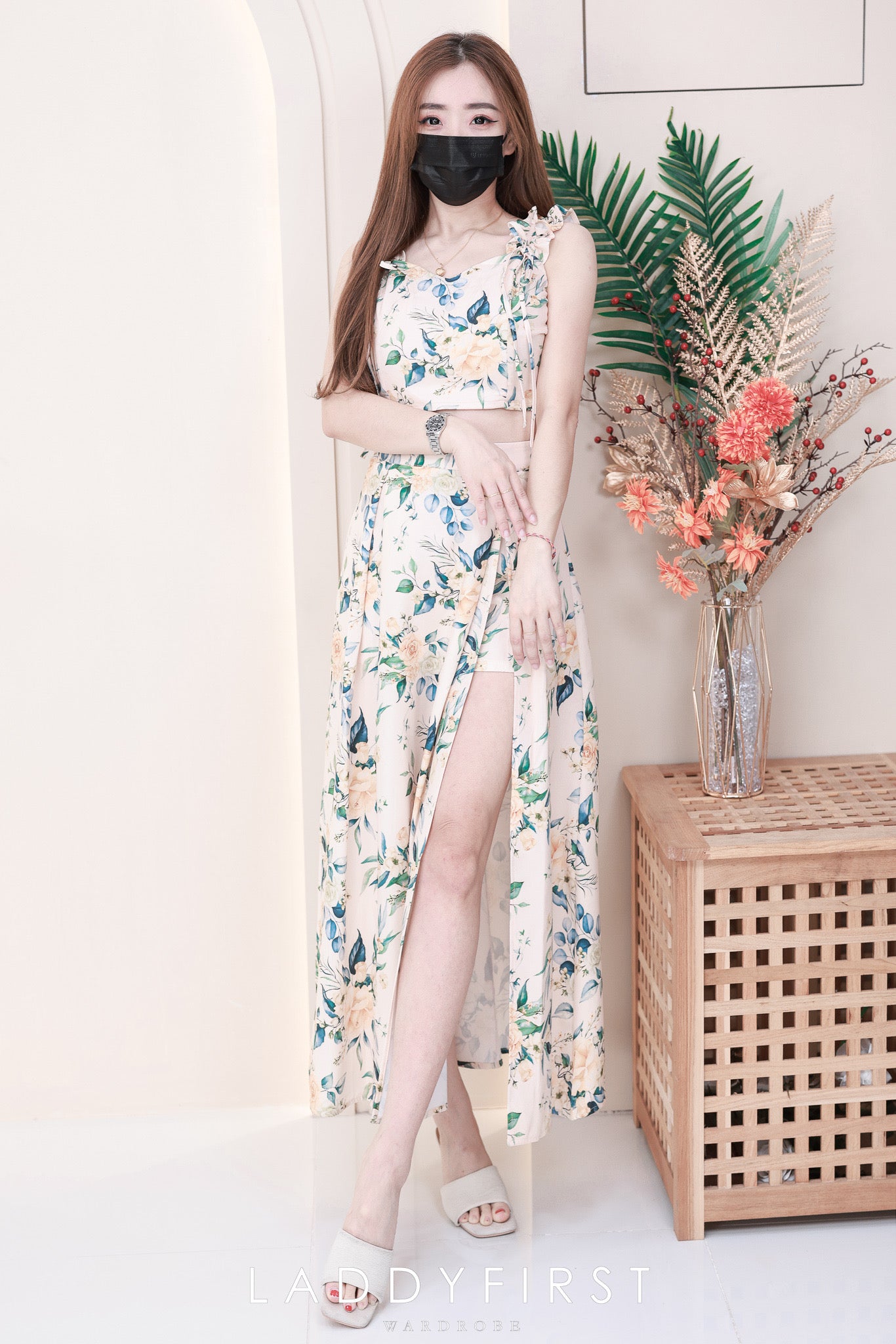 【SS4423186】【网站福利款✨】【LFW独家小圆饼】两件式高端时尚简约套装 自调无袖肩带短版西装上衣➕假两件温柔风仙气雪纺短裤拼接开叉高腰裙子 ❤️❤️