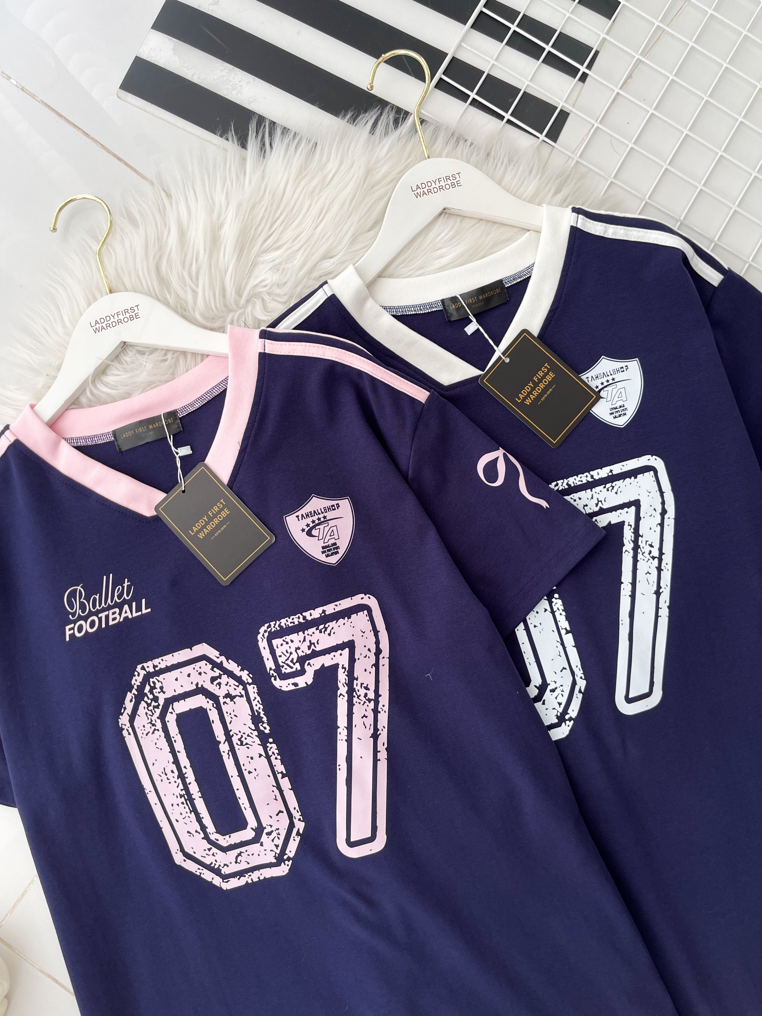 【T14038 / 9013】独家爆款高品质拼色V领纯棉弹力宽松版球衣Oversized 休闲上衣 ❤️❤️