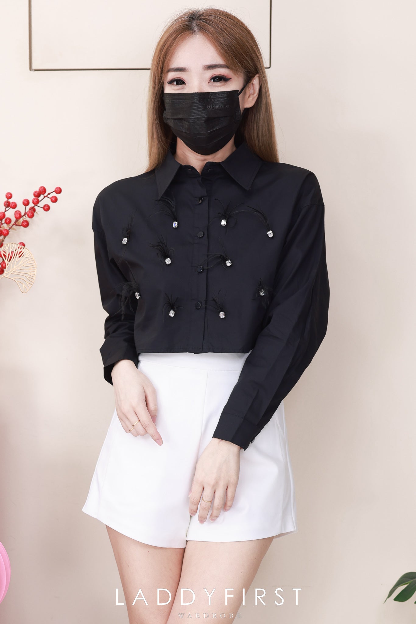 【T25268】高品质精致羽毛点缀拼接长袖衬衫短版上衣 ❤❤