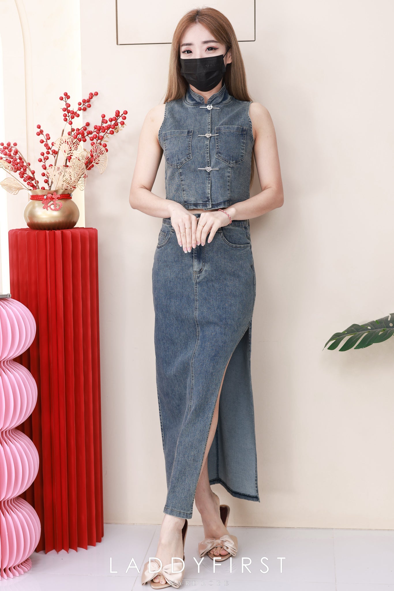 【SS21210】高品质两件式马甲式牛仔旗袍套装 马甲式牛仔旗袍上衣➕侧边露单腿开叉设计牛仔高腰裙子，有口袋❤️❤️