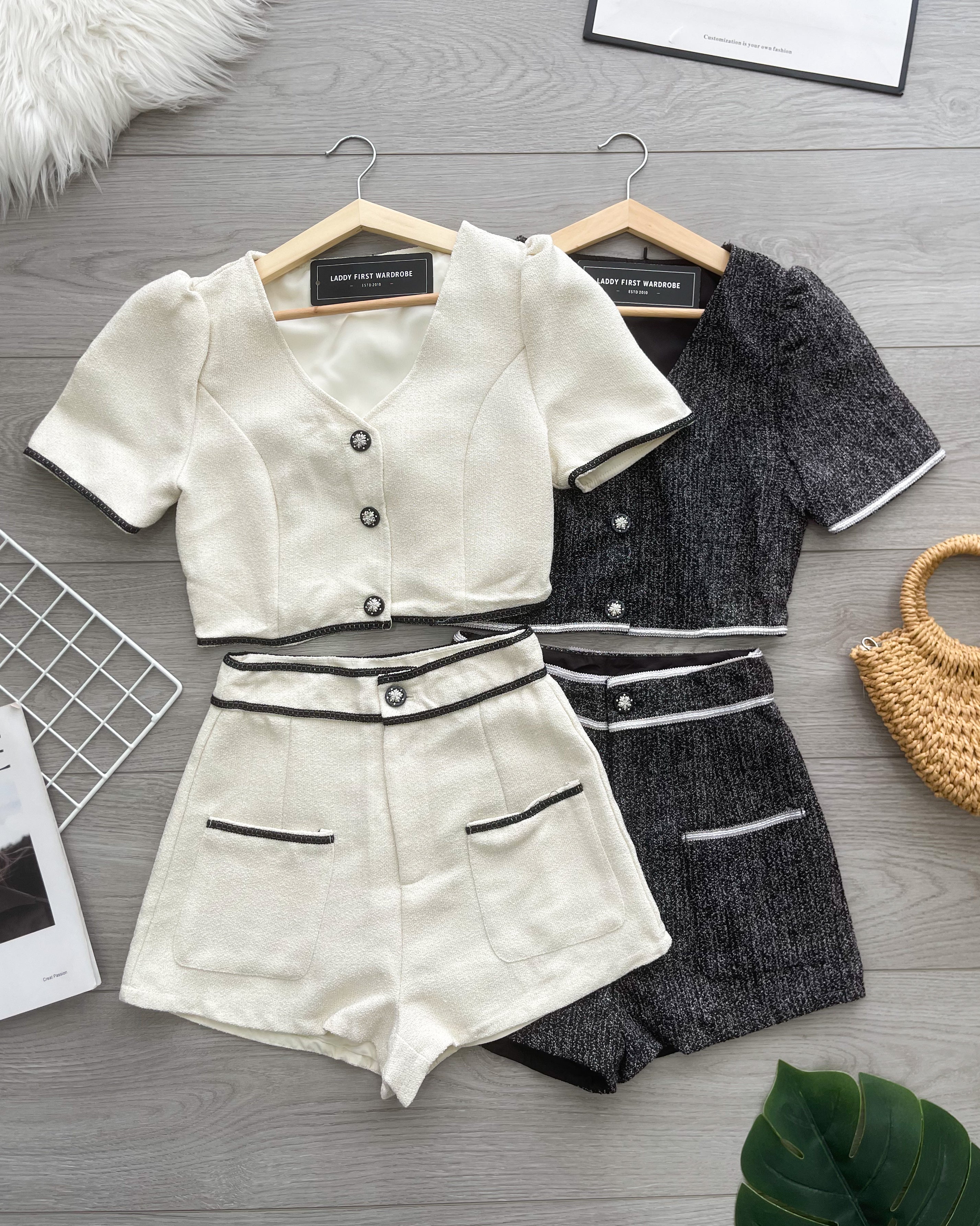 【SS110854】【补厂家现货⚡️⚡️】高品质质两件式精致小香风时尚套装 小香风短袖上衣➕小香风高腰百搭短裤 ❤️❤️