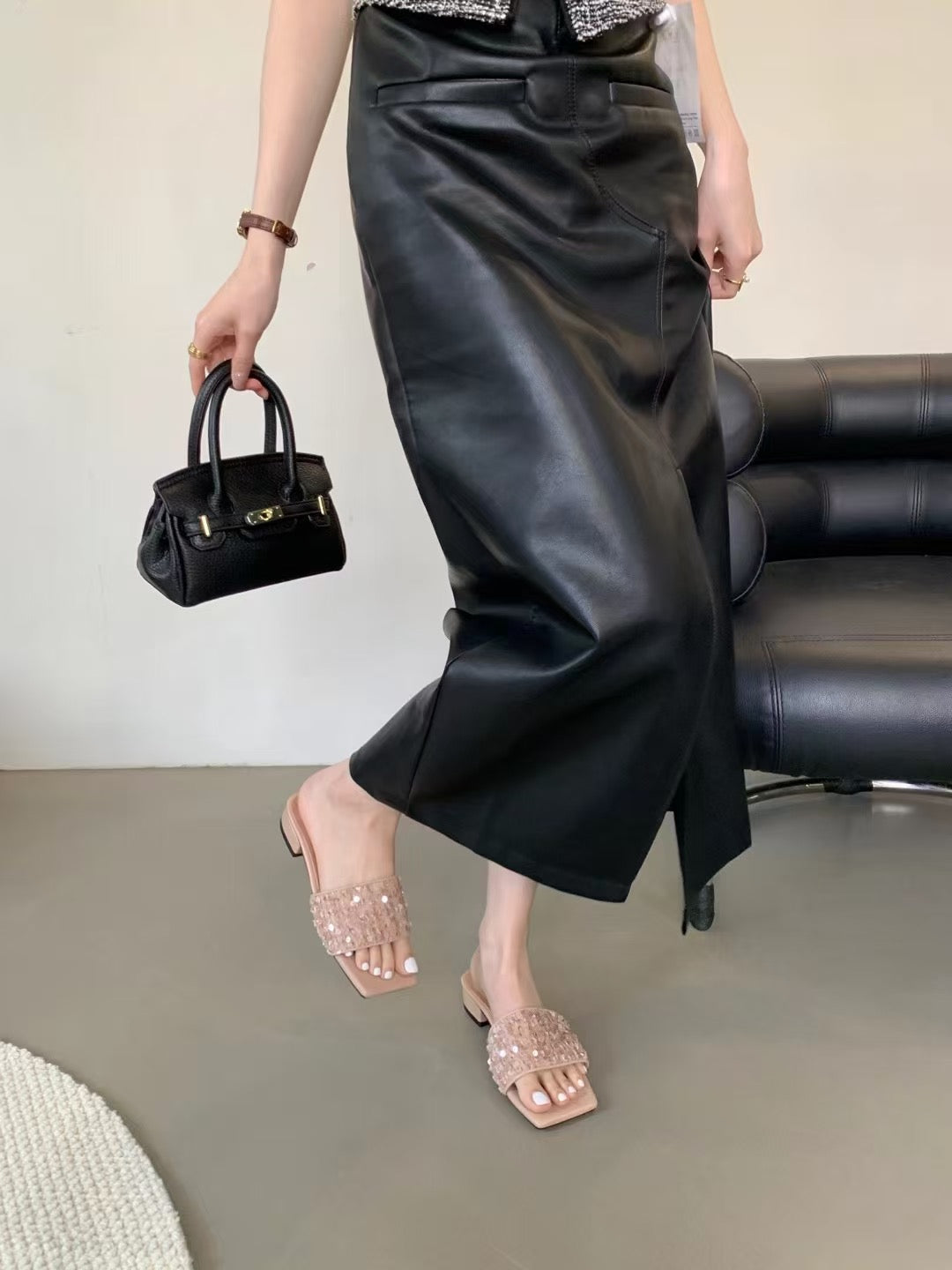 【DG168-1】🔅精选预购款🔅 高级感法式仙女小众低跟方头BLINK亮片小凉拖 ❤️