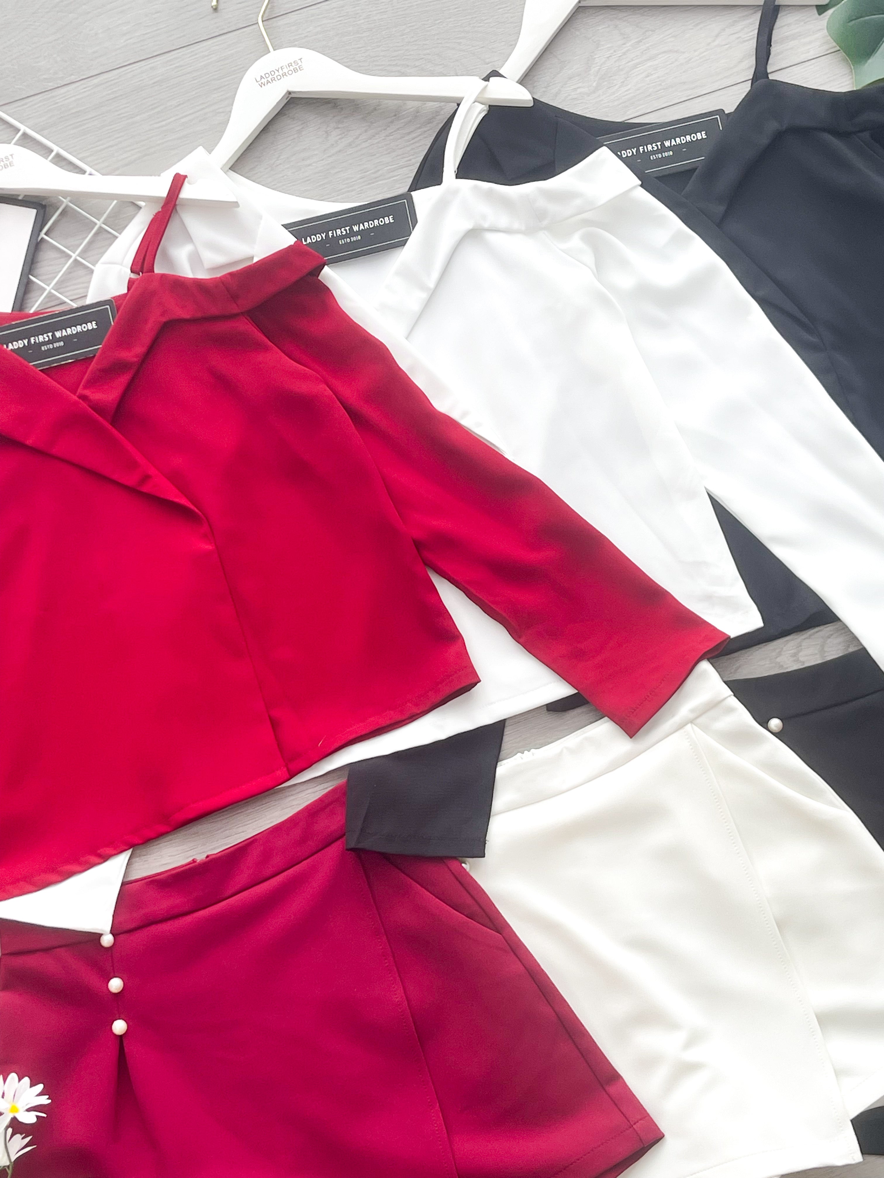 【SS98736】高品质两件式时尚韩版西装套装 单边露肩宽松长袖上衣➕前裙后裤西装高腰百搭裤裙，有口袋 ❤️❤️