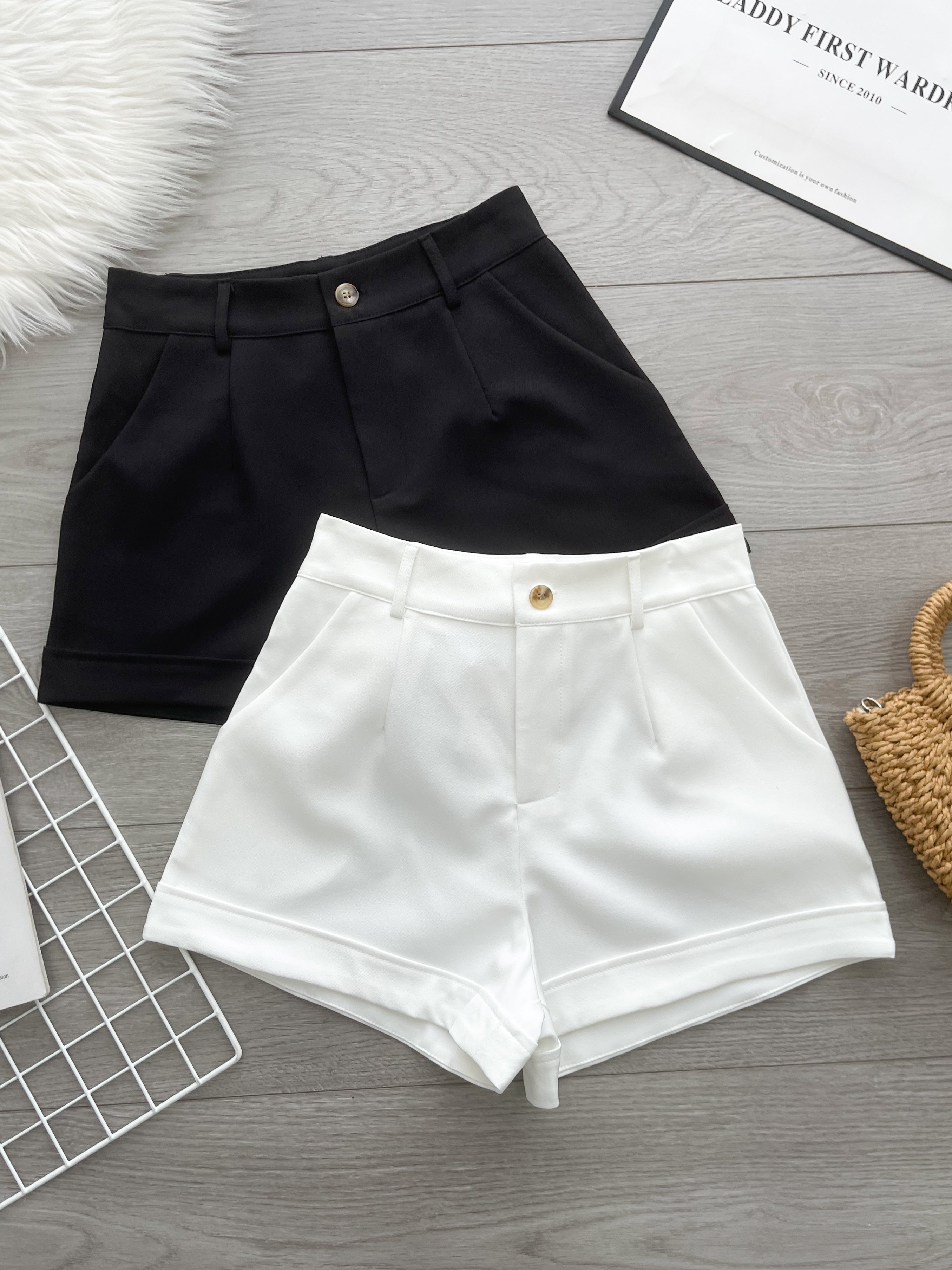 【S82622-1】⚡补货预订款⚡高品质西装极简简约A字百搭高腰短裤，有口袋 ❤️❤️