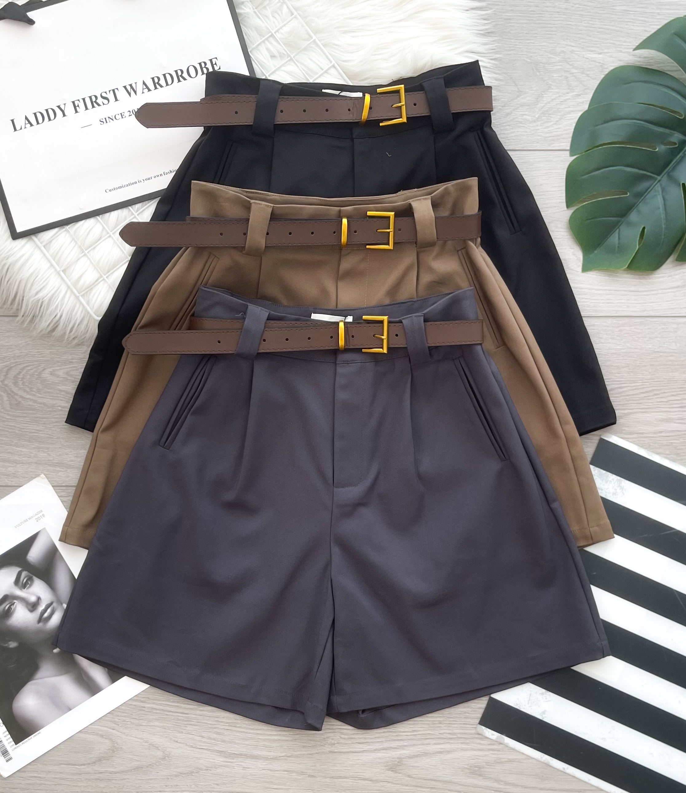 【S2621】高品质韩系复古风西装四分高腰百搭短裤，搭配配送腰带，有口袋 ❤️❤️
