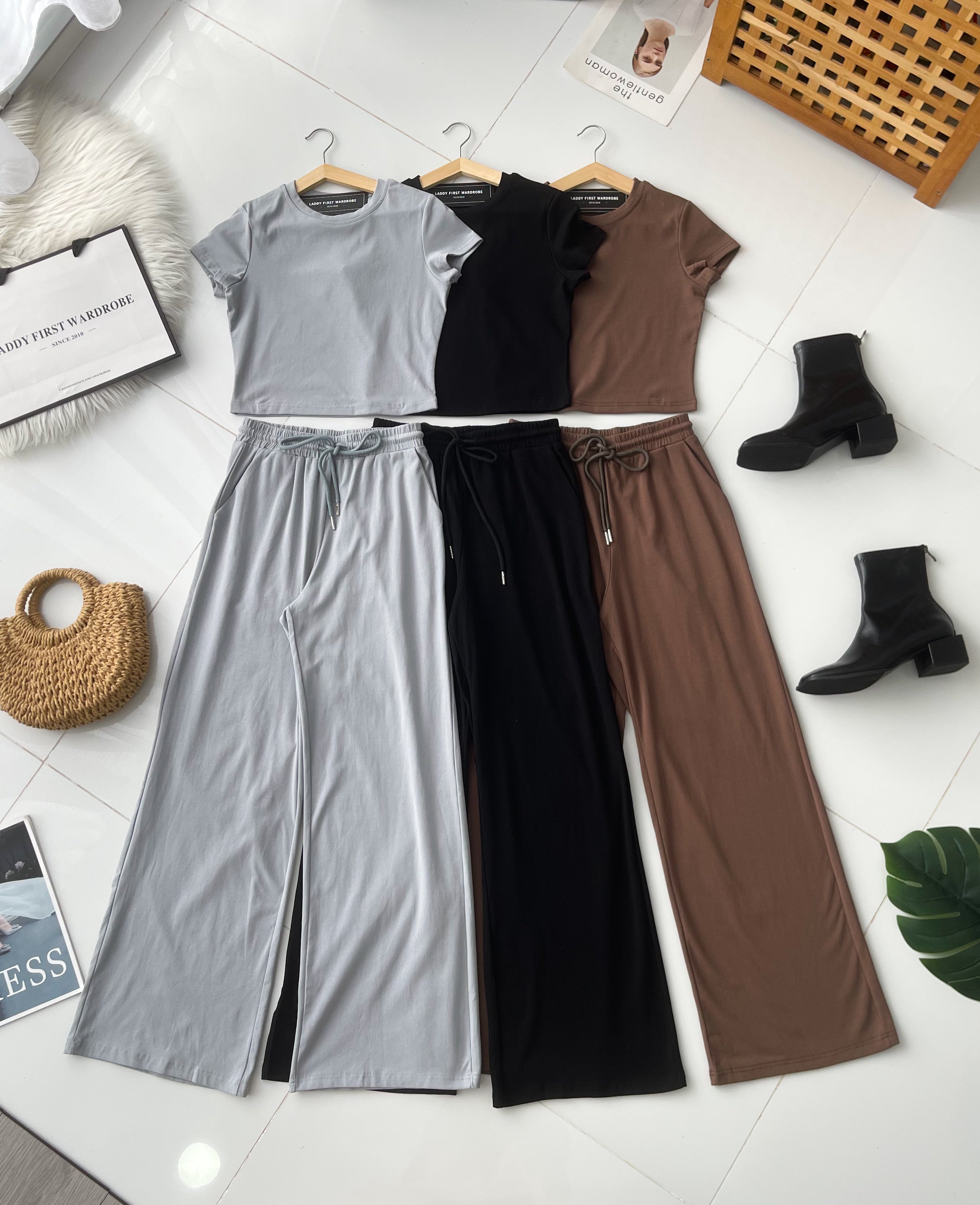 【SS21830 / 3453】高品质两件式纯棉弹力简约休闲百搭套装 纯棉弹力百搭上衣➕松紧腰弹力休闲百搭长裤，有口袋 ❤️❤️