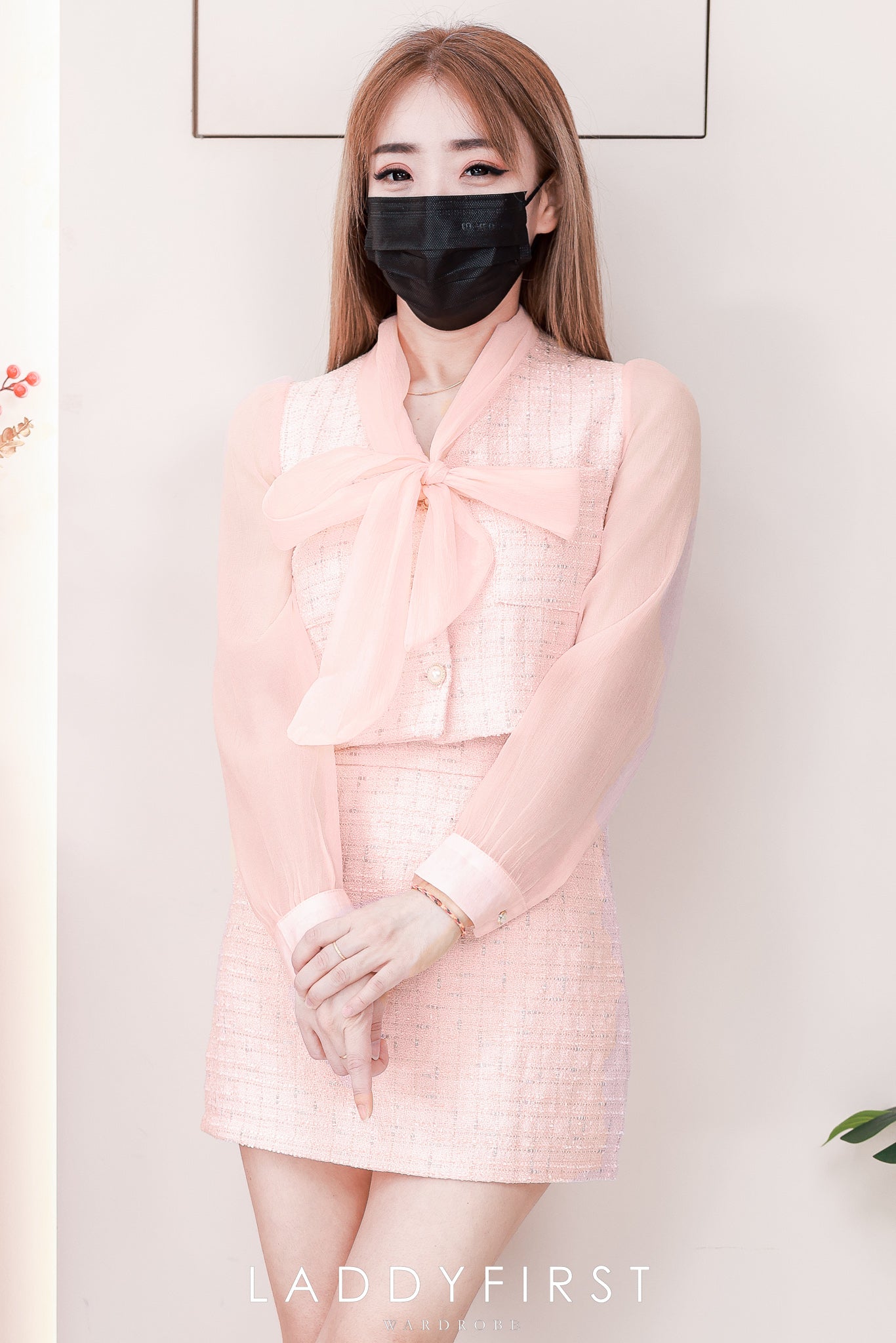 【SS21801 / 37653】高品质两件式轻奢名媛款小香风套装 小香风拼接雪纺长袖上衣➕小香风高腰裙子，内层有里布短裤，有口袋 ❤️❤️