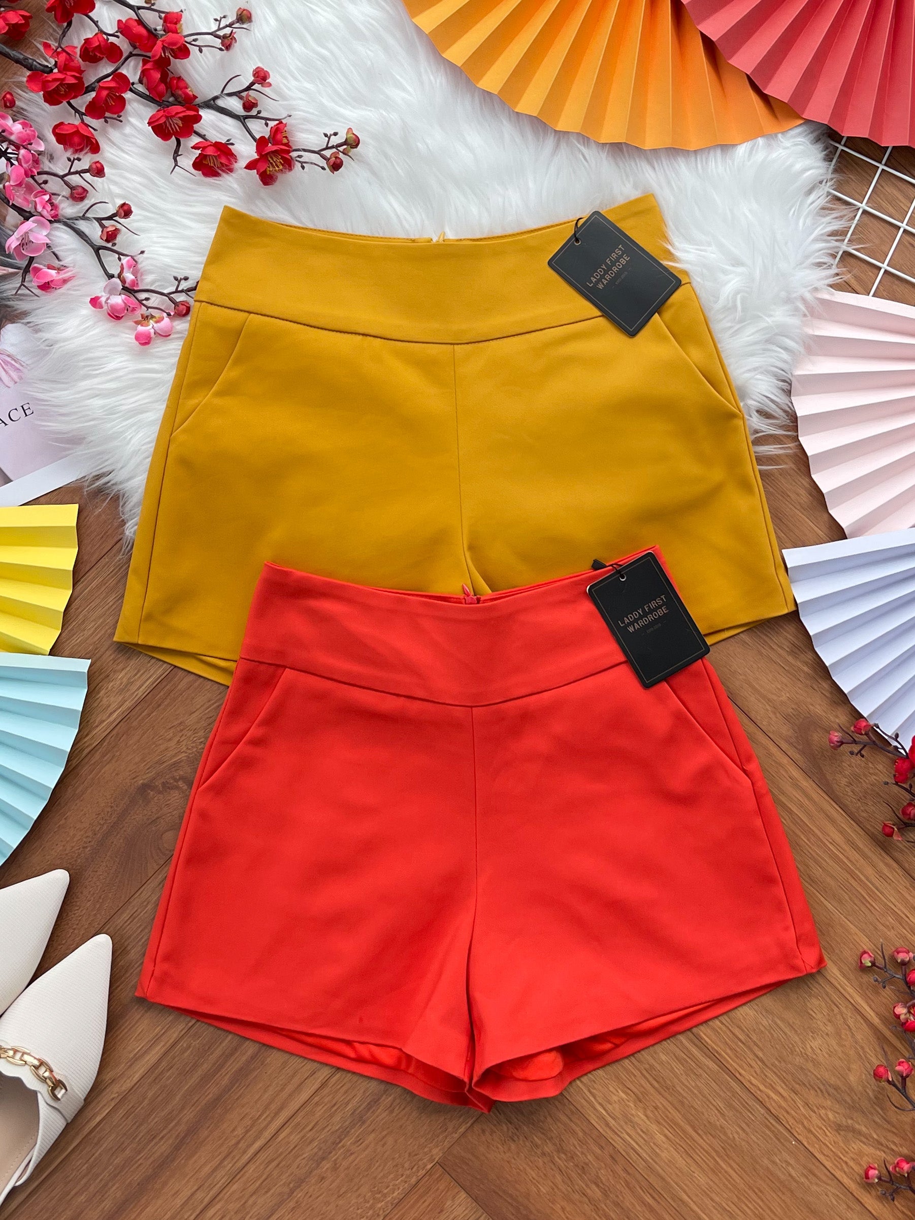 【S1445-1】⚡️补货预定款⚡️ 【万能妈妈】【内加里布✔️】独家爆款西装中高腰休闲百搭万能短裤，有口袋 ❤️❤️