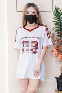 【T14260 / 9062】高品质V领09字母拉线设计纯棉OVERSIZED 上衣 ❤❤ 【B-R2-C4】