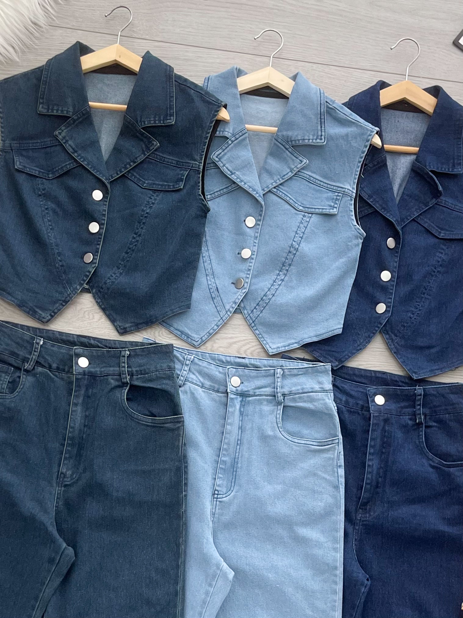 【SS520263】高品质质两件式韩式御姐风马甲式COTTON JEANS牛仔套装 马甲式牛仔上衣➕牛仔直筒高腰长裤，有口袋❤️❤️