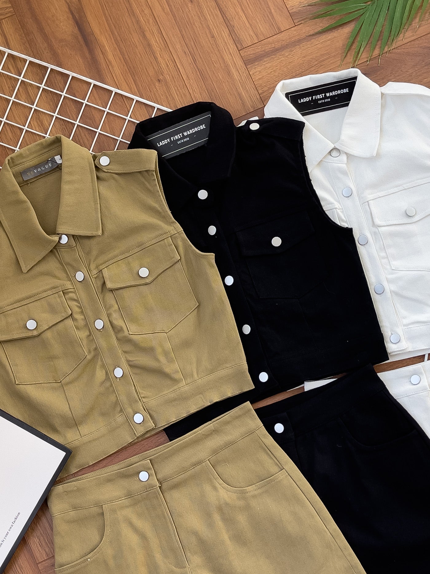【SS14932】两件式牛仔时装套装 翻领无袖马甲上衣➕牛仔高腰裙子，内层有里布短裤