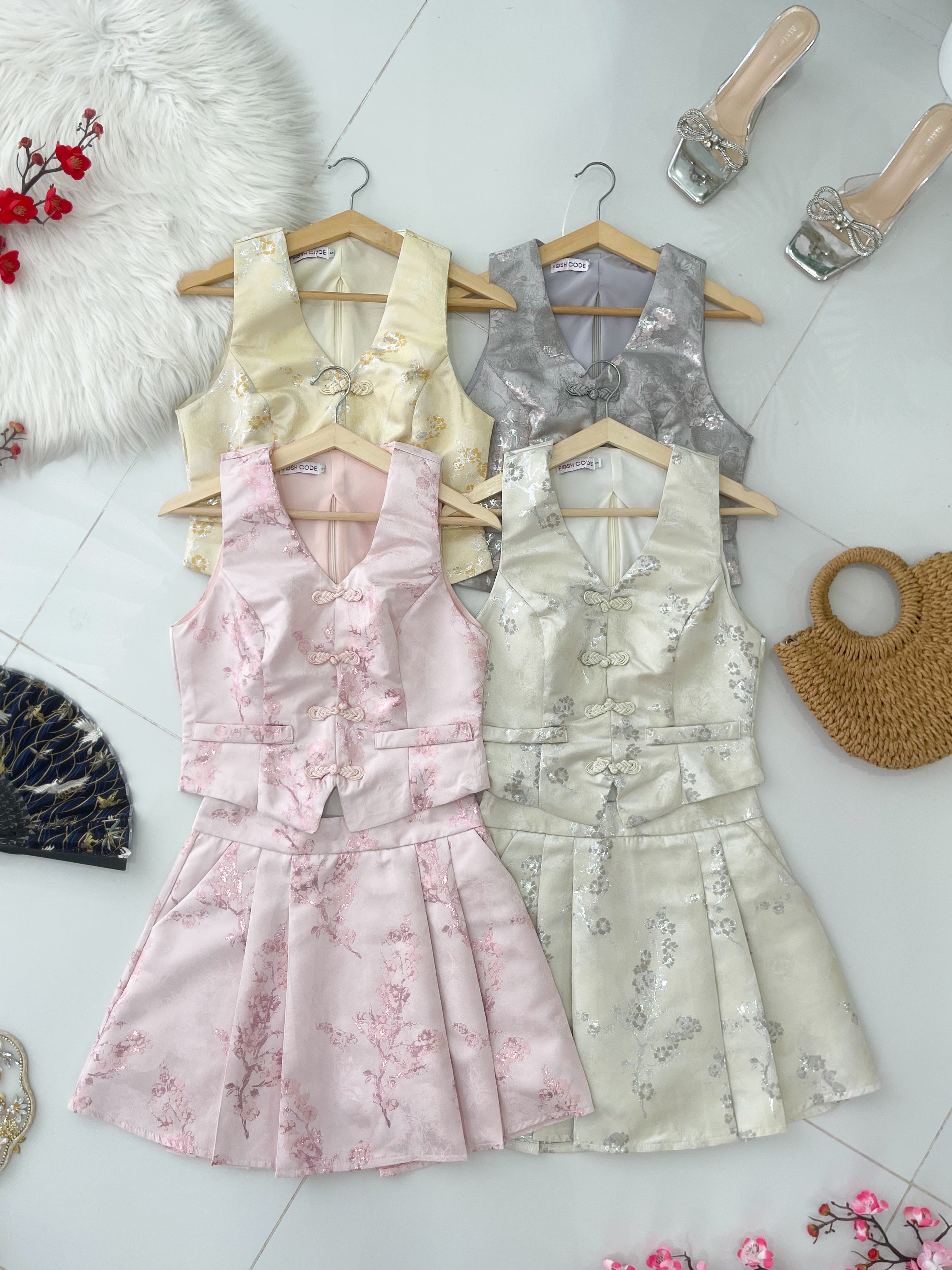 【SS21748 / 37568】高品质两件式高档气质马甲式新中式提花旗袍套装 马甲式提花旗袍上衣➕百褶高腰裙子，内层有里布短裤，有口袋 ❤️❤️