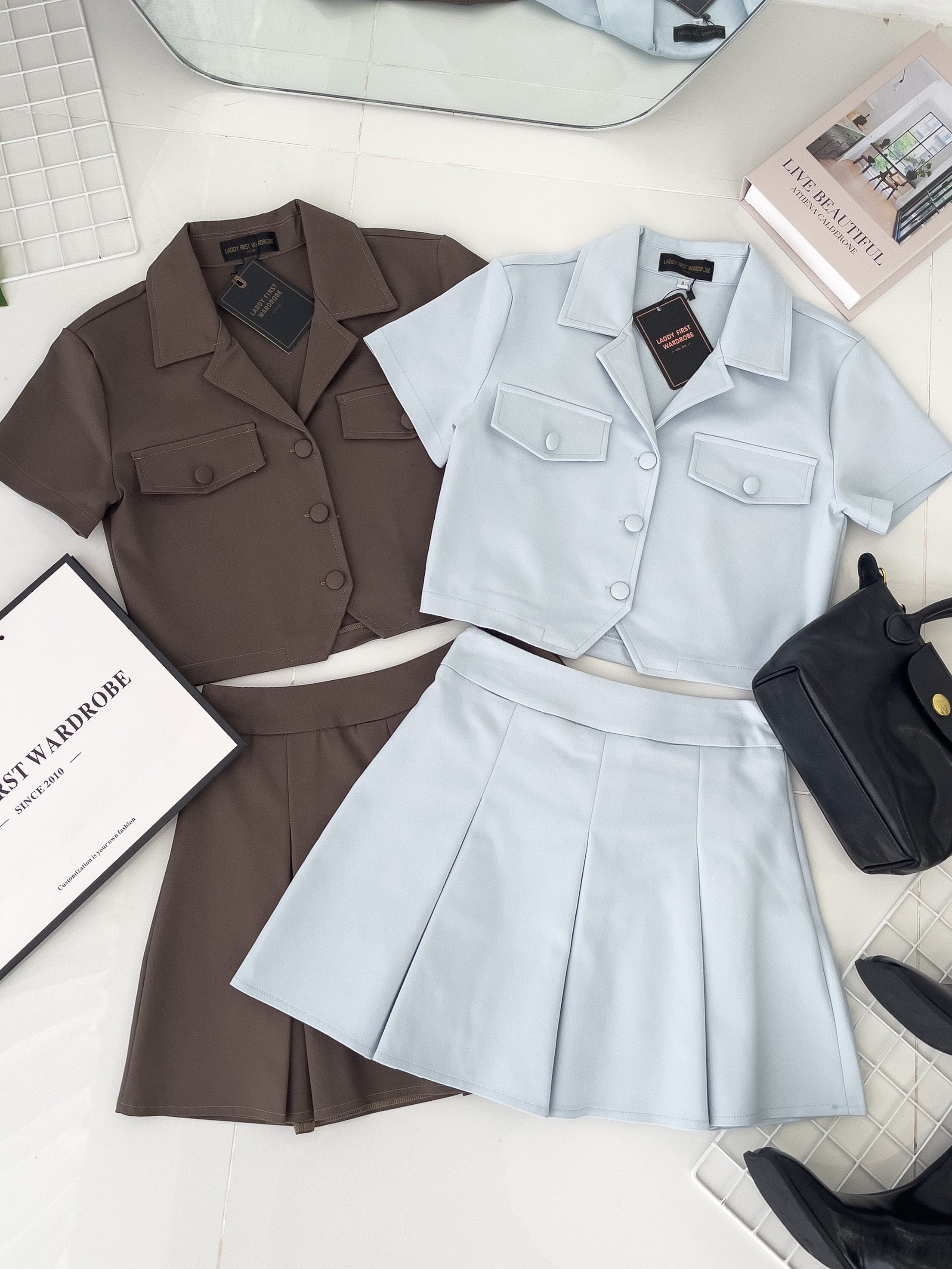 【SS9331】LFW独家爆款 高品质两件式欧美减龄款西装时尚百搭套装 西装翻领短袖上衣，可当小外套穿搭➕西装百褶高腰裙子，内层有里布短裤 ❤️❤️【B-R2-C6】