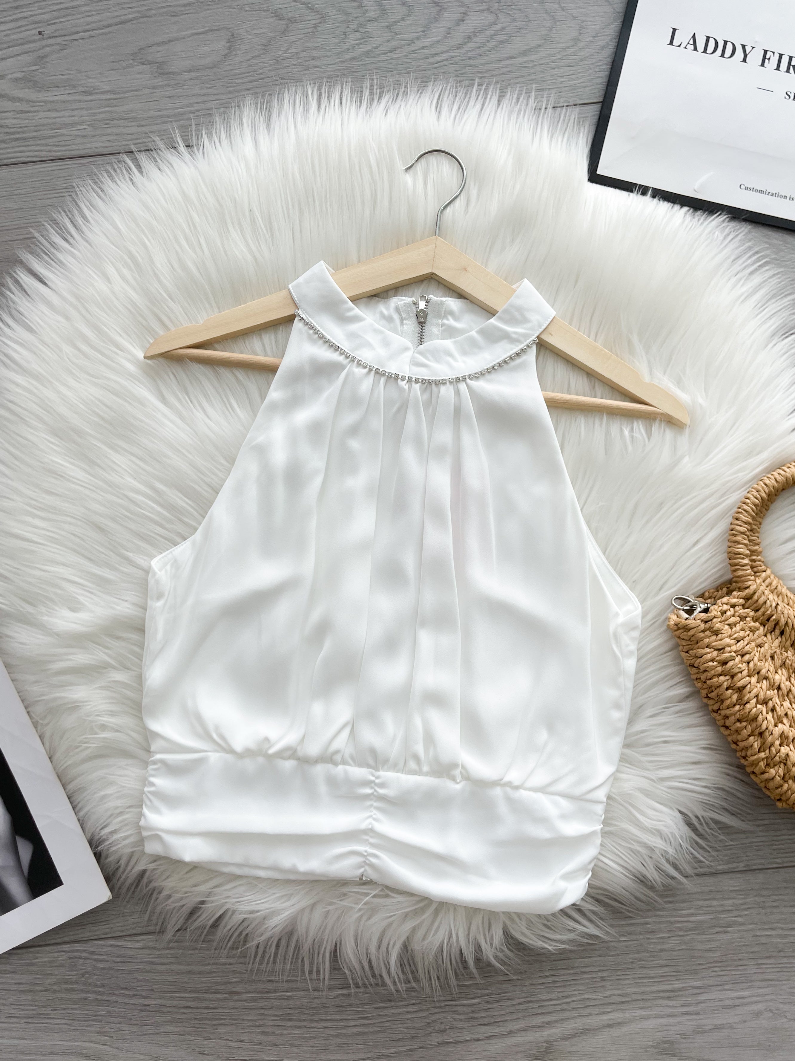 【T6881】高品质雪纺拼接钻石领CUT in无袖时装上衣 ❤❤