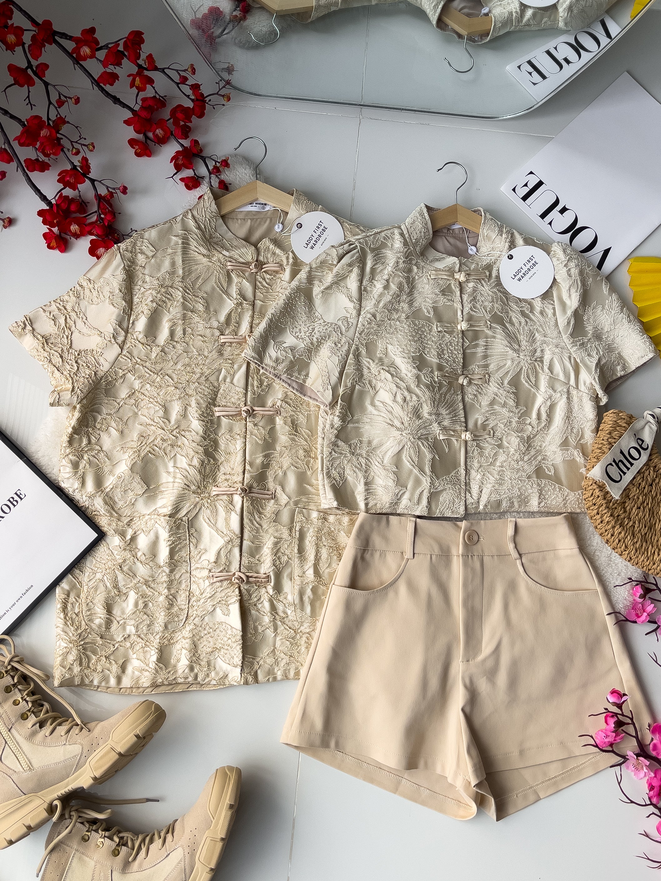 【SS3471】【LFW独家小圆饼】高品质两件式高端气质时尚提花旗袍套装 立领短袖盘扣提花旗袍上衣➕西装高腰百搭短裤，有口袋 ❤️❤️ 【D-R1-C5】