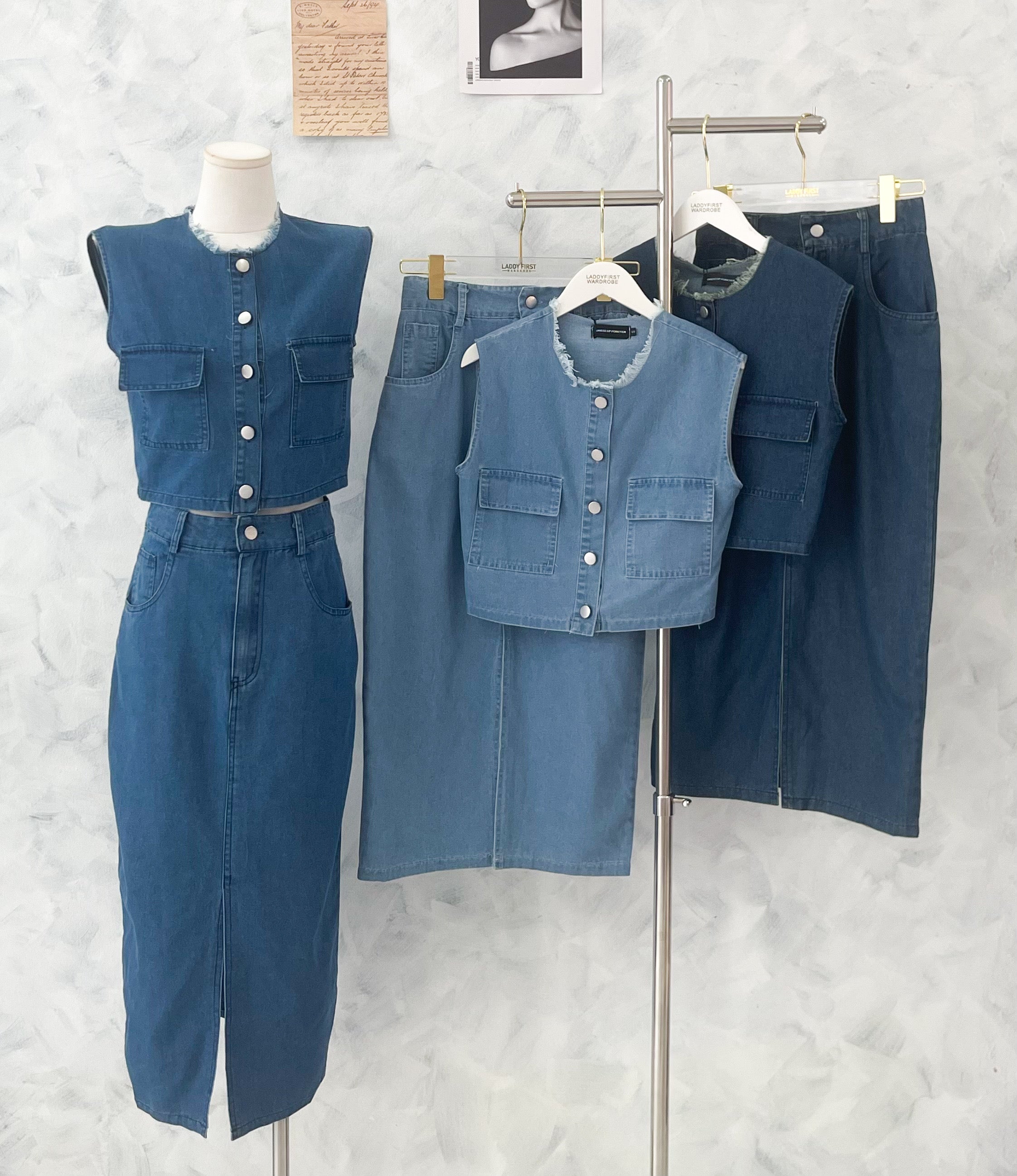 【SS520261】高品质两件式韩版马甲式牛仔套装 马甲式牛仔上衣➕中间开叉设计牛仔高腰百搭长裙，有口袋 ❤️❤️