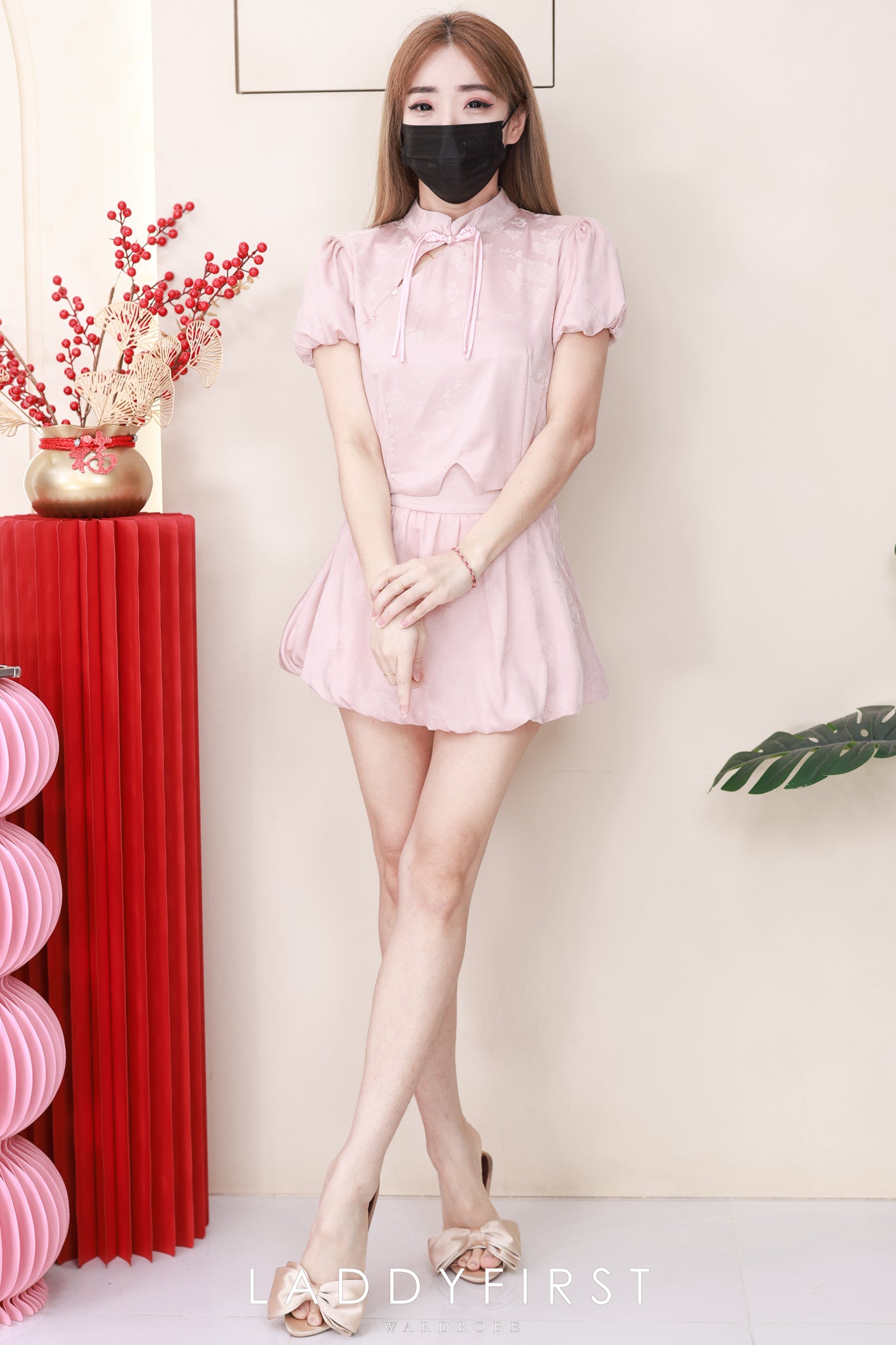 【SS21782 / 19757】高品质两件式滑面缎面新中式花苞旗袍套装 泡泡袖旗袍上衣➕花苞高腰裙子，内层有里布短裤 ❤️❤️