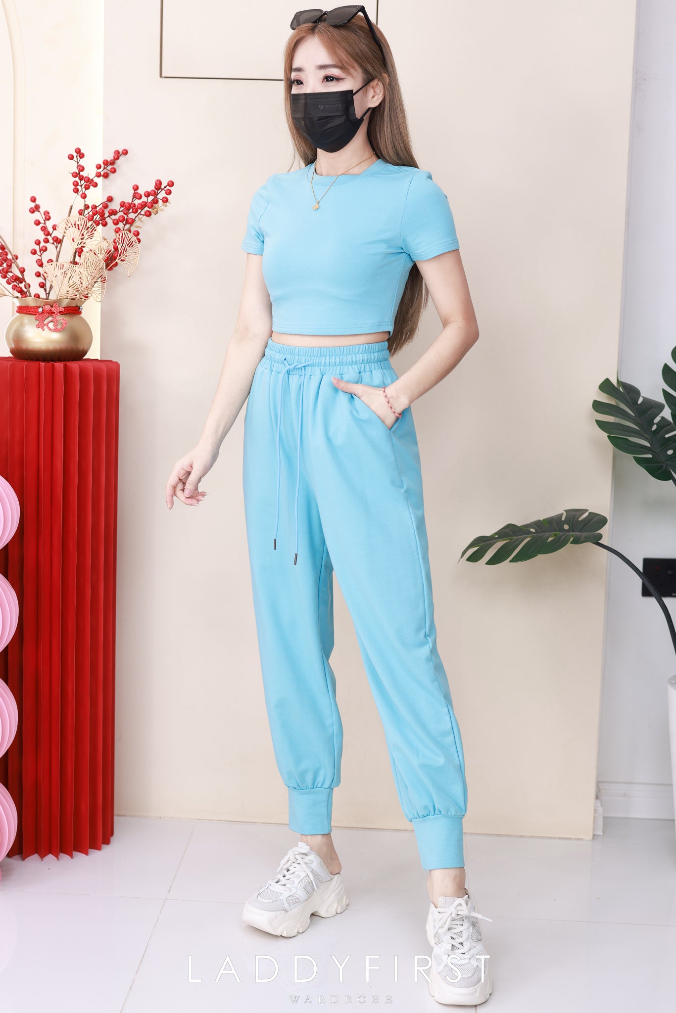 【SS3536】独家爆款高品质两件式多巴胺卫衣绵气质简约休闲套装 圆领短袖短版百搭上衣➕抽绳松紧弹力高腰百搭长裤，有口袋 ❤️❤️
