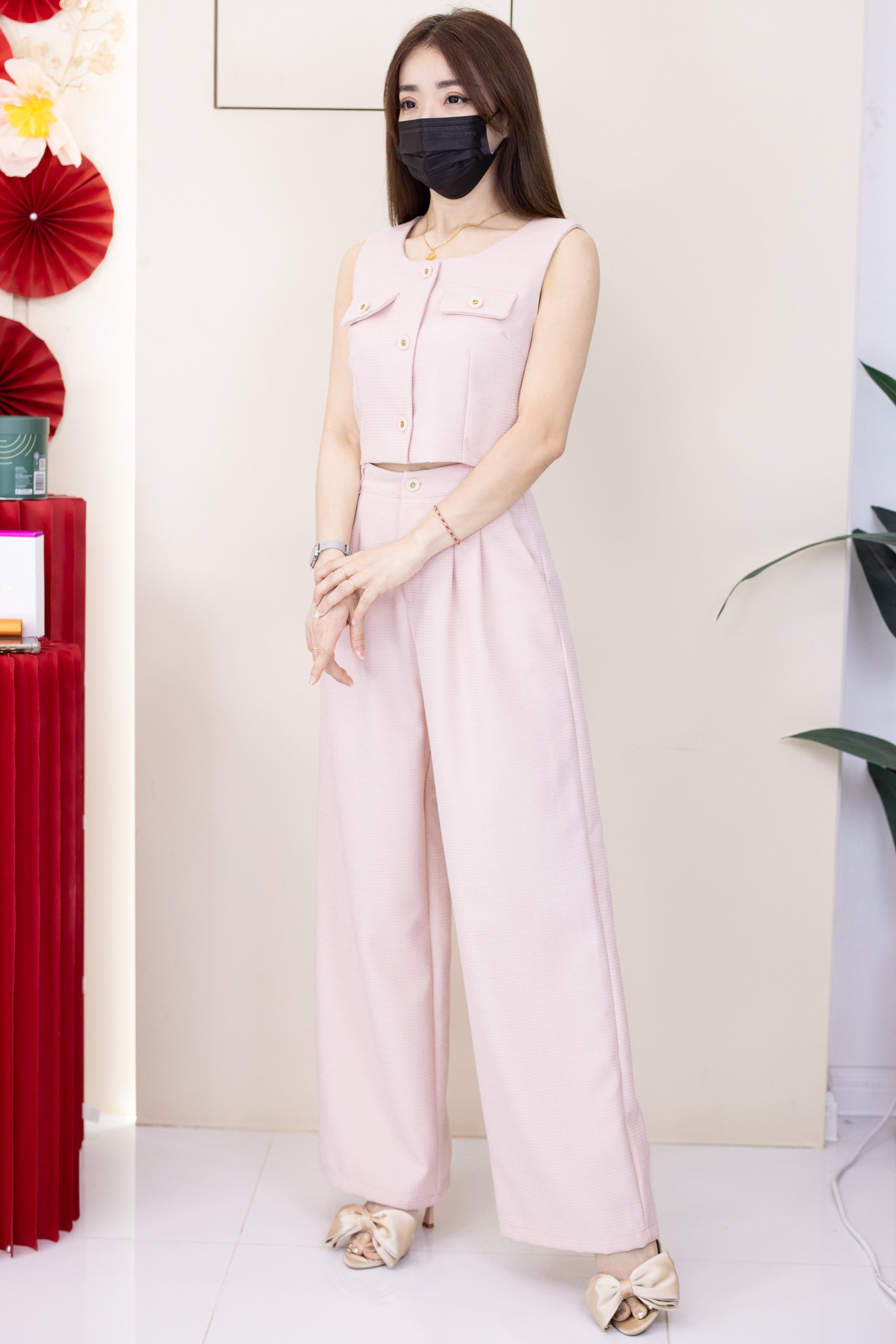 【SS21855 / 18678】高品质欧美式高级感小香风时尚套装 翻领无袖小香风上衣➕小香风阔脚高腰长裤，后副有伸缩弹力有口袋 ❤️❤️【D-R1-C1】