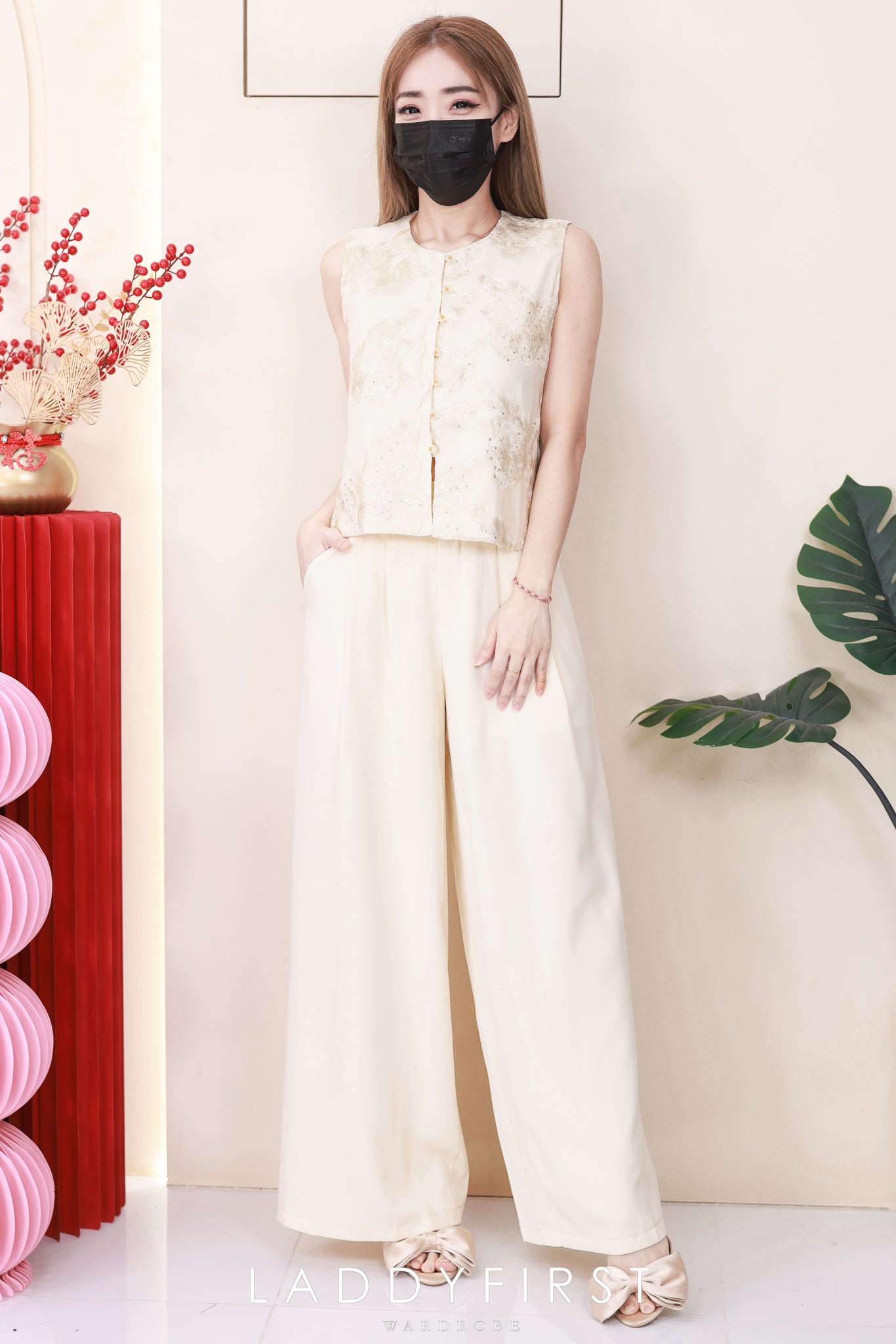 【SS21828 / 65230】高品质两件式高端大气气质优雅旗袍套装 网纱绣花宽松版上衣➕西装垂感阔脚高腰长裤，有口袋 ❤️❤️