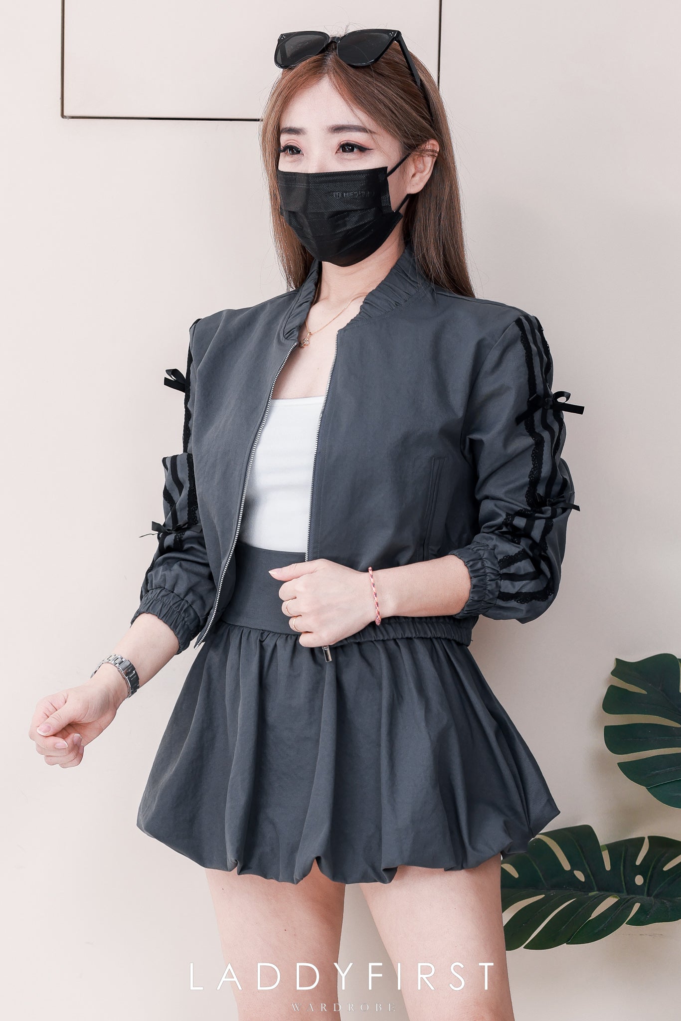 【SS110984】【补厂家现货⚡⚡】高品质两件式拉线设计休闲套装 宽松长袖外套➕ 前后裙内层有里裤高腰百搭花苞裤裙❤️❤️