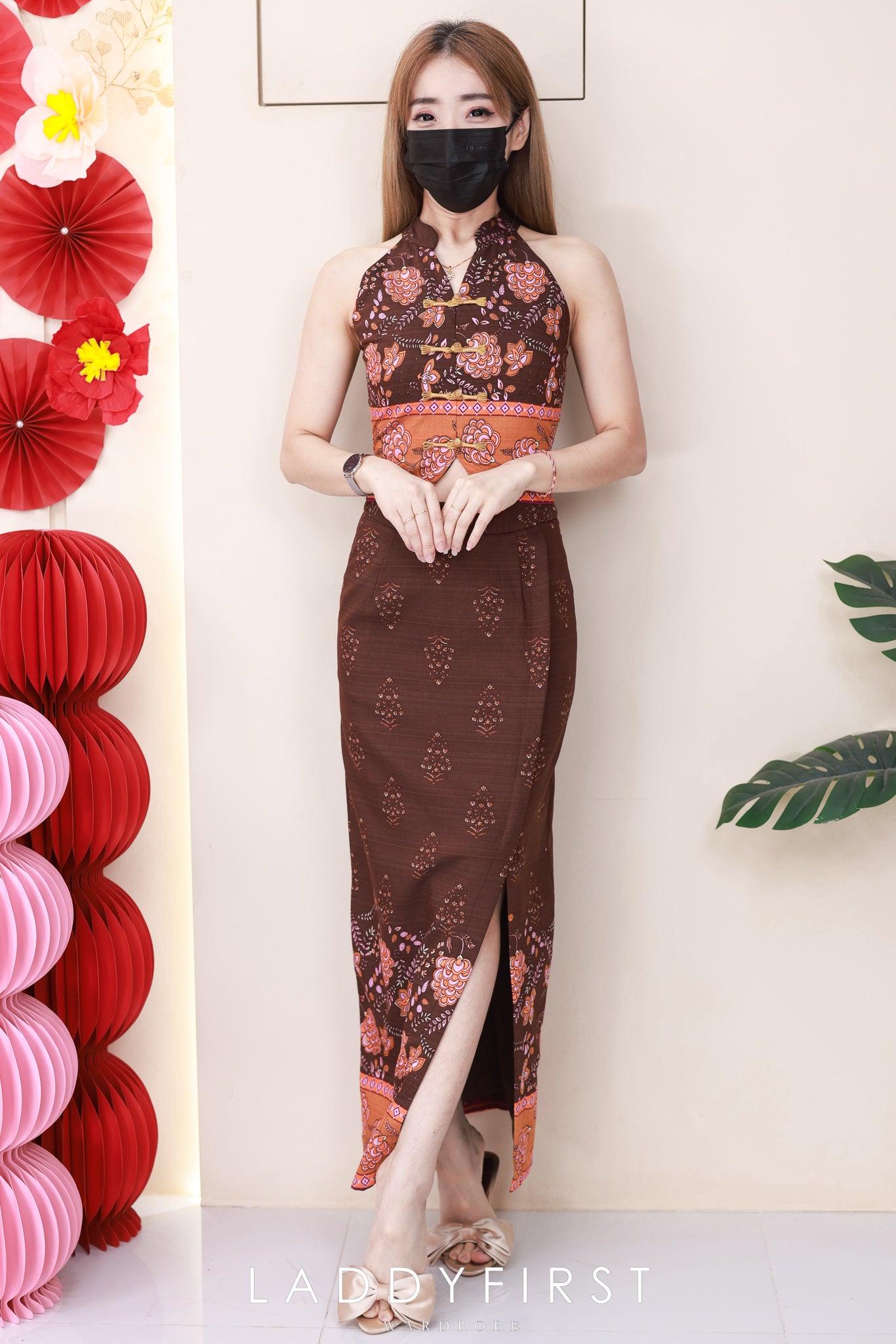 【SS6842-1】⚡补货预订款⚡高品质高级感复古BATIK旗袍套装 BATIK无袖旗袍上衣➕开叉边设计高腰BATIK裙子 ❤️❤️