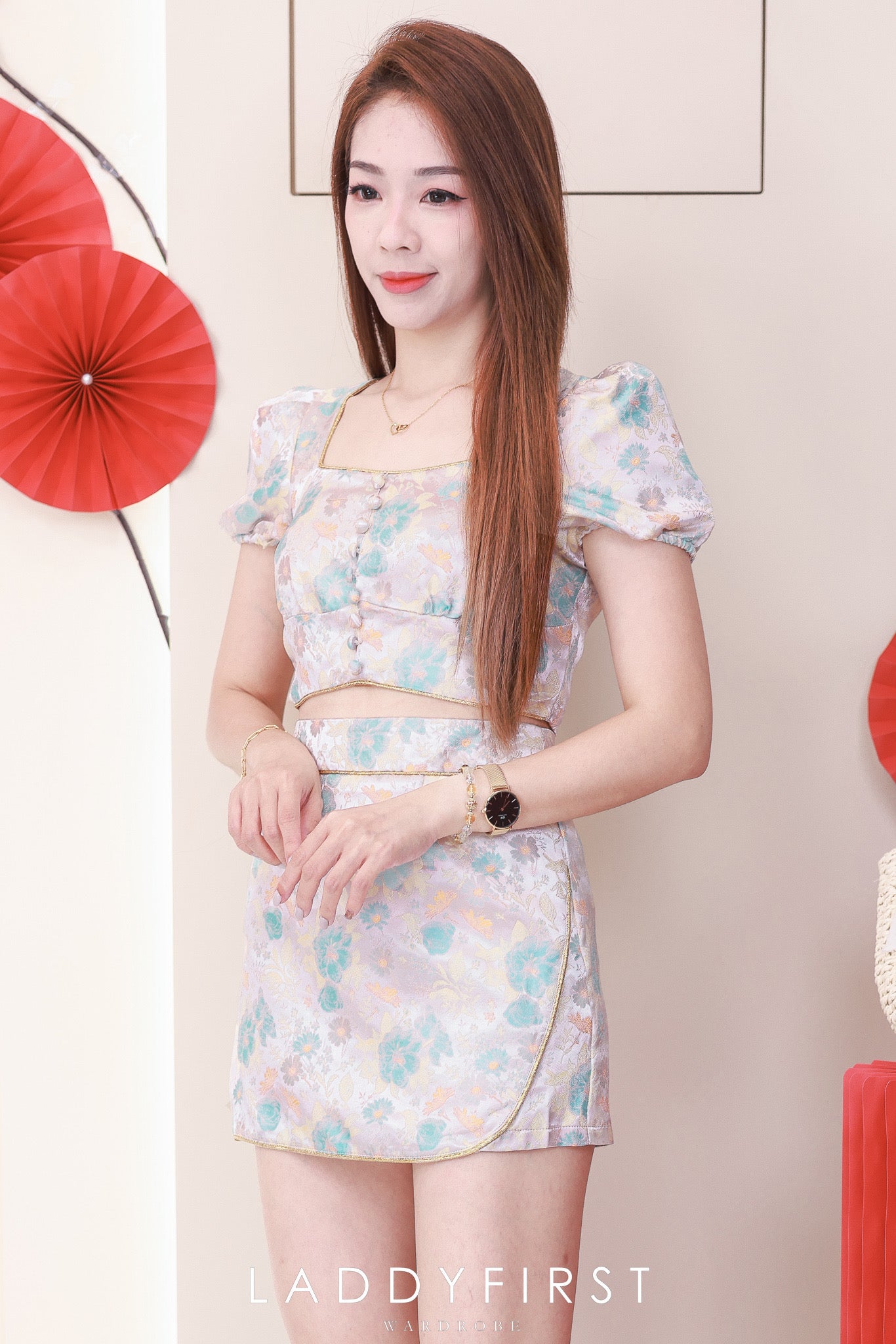 【SS3463】【LFW独家小圆饼】高品质两件式高端气质提花旗袍时尚套装 翻领泡泡袖上衣➕前后裙子A字高腰百搭裙子，内层有里布短裤 ❤️❤️