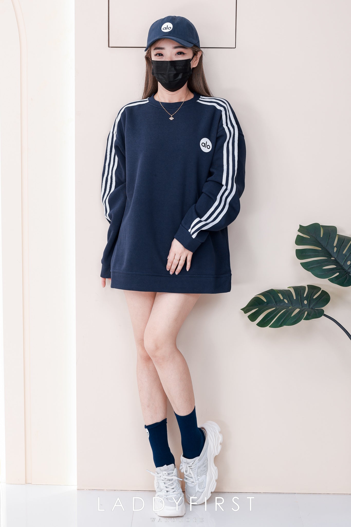 【O80111-1】⚡补货预订款⚡高品质三件套男女同款厚实卫衣棉Oversized 潮流时尚长袖上衣 ❤️❤️ 上衣👕➕帽子🧢➕袜子🧦
