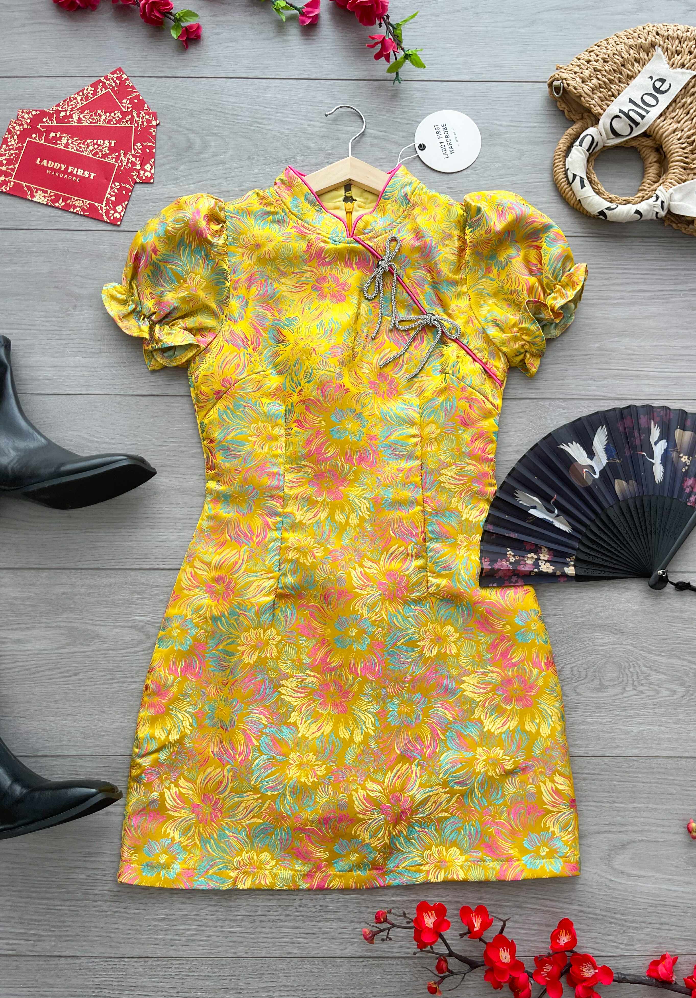 【D8235271】独家爆款优雅气质国风立领泡泡袖显腰身提花旗袍连身裙子，搭配精致蝴蝶结水钻针扣点缀【B-R3-C4】