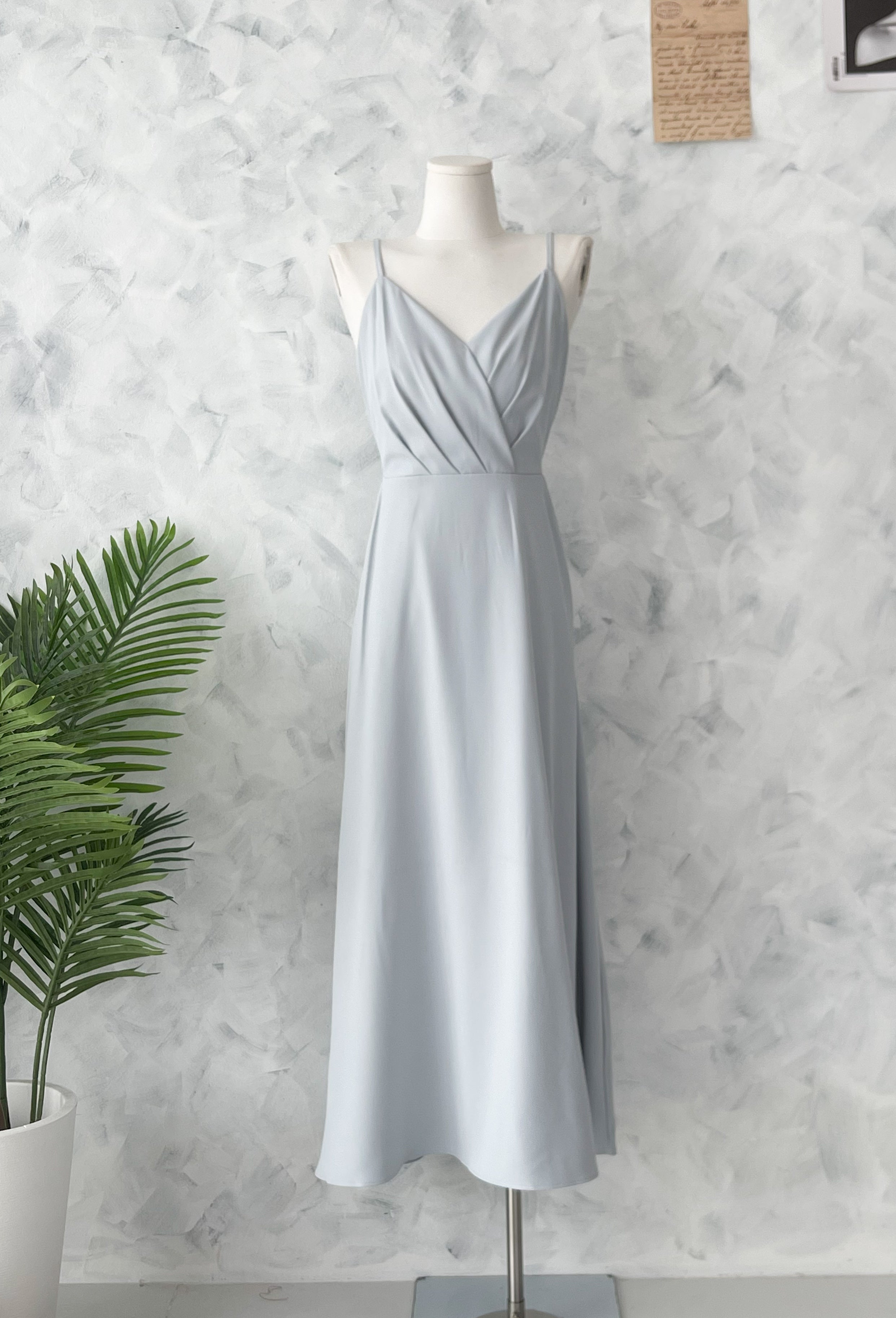 【D6483】高品质V领自调无袖肩带气质浪漫优雅款晚宴连身长裙，有口袋 ❤❤【A-R2-C2】