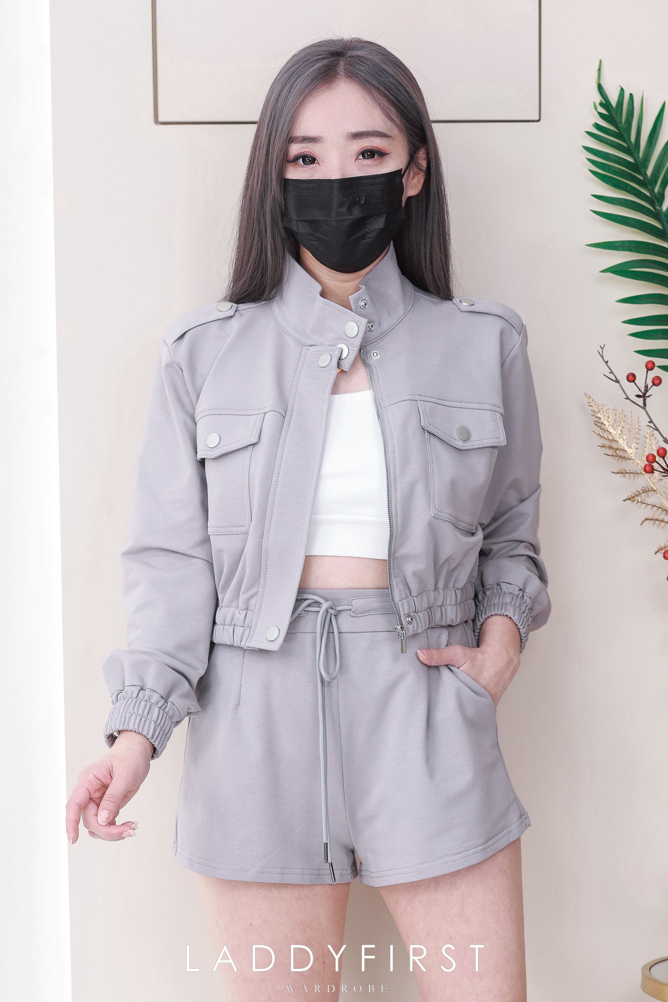 【SS3514】【LFW独家小圆饼】高品质两件式卫衣棉时尚气质休闲百搭套装 翻领长袖上衣/外套➕松紧腰休闲高腰百搭短裤，有口袋 ❤️❤️