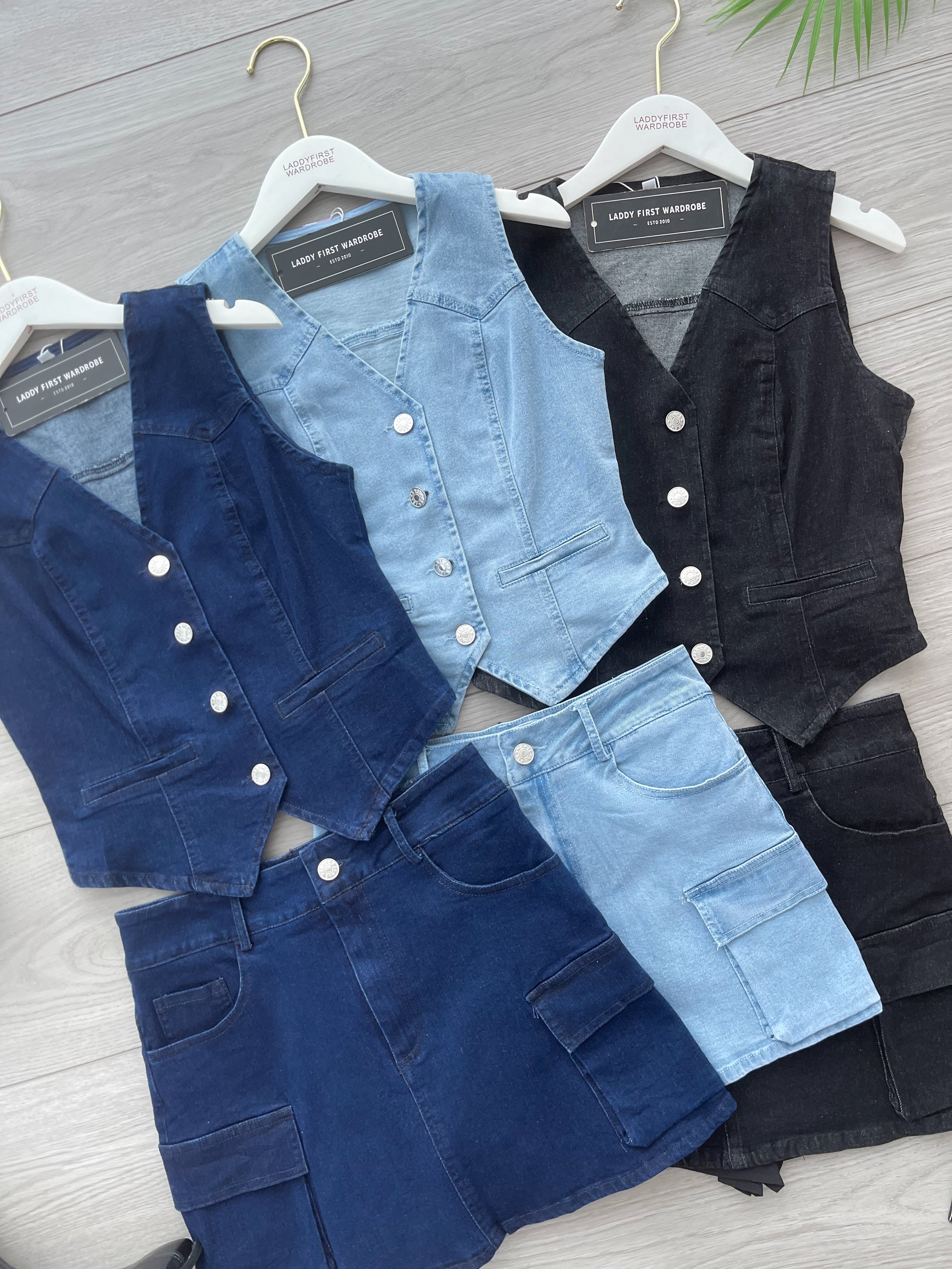 【SS21678 / 37423】【补厂家现货⚡⚡】两件式欧美复古风马甲式牛仔套装 V领马甲式牛仔上衣➕牛仔高腰百搭裙子，内层有里布短裤，有口袋 ❤️❤️