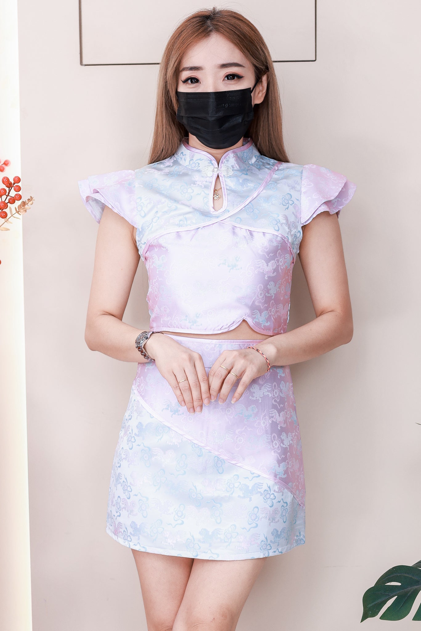 【SS21722 / 37578】高品质两件式提花旗袍套装 盘扣领口小飞袖旗袍上衣➕A字提花高腰裙子，内层有里布短裤 ❤️❤️