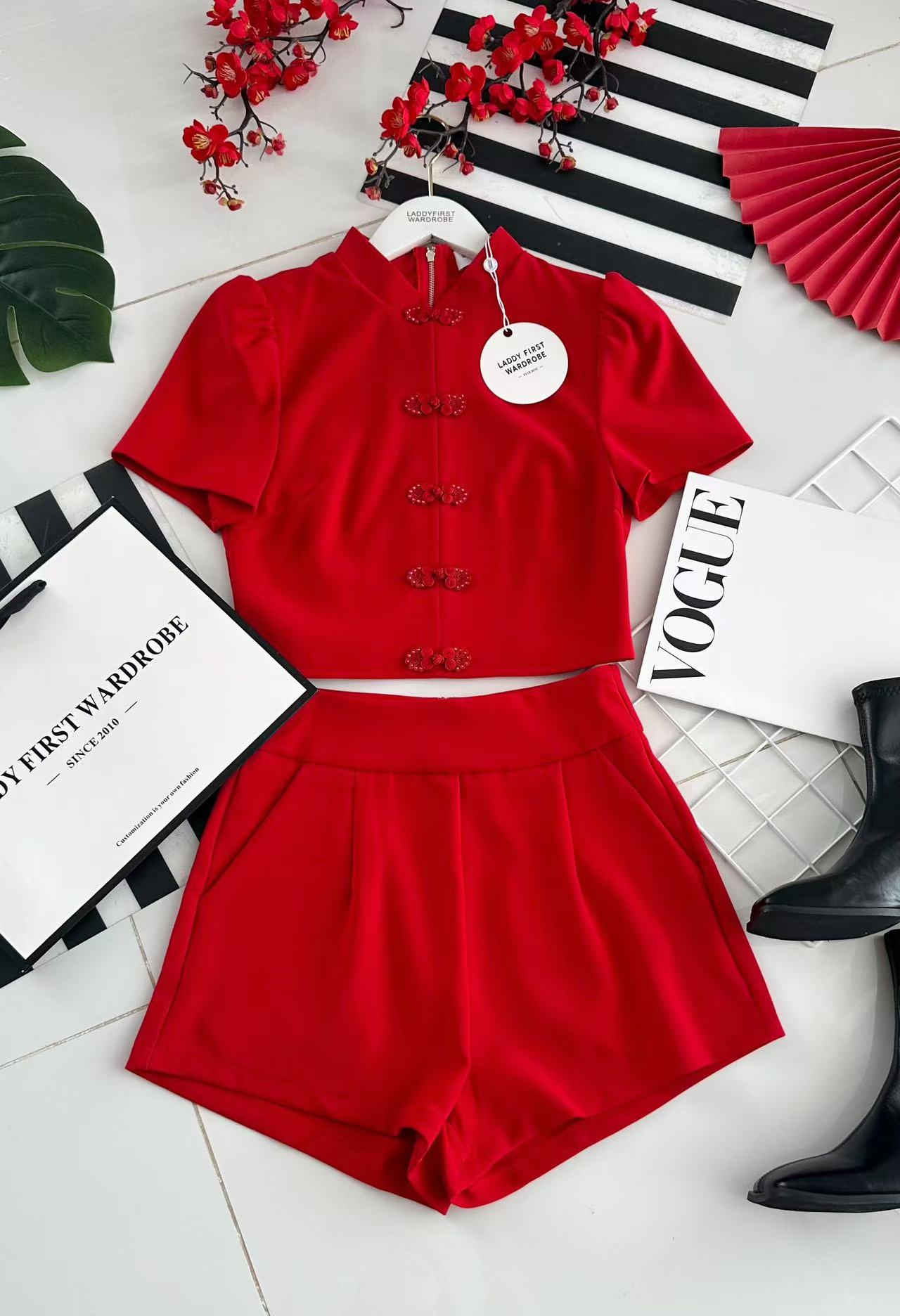 【SS3504】【LFW独家小圆饼】高品质两件式简约时尚西装四面弹唐装旗袍套装 立领盘扣短袖旗袍上衣➕西装高腰百搭短裤，有口袋 ❤️❤️