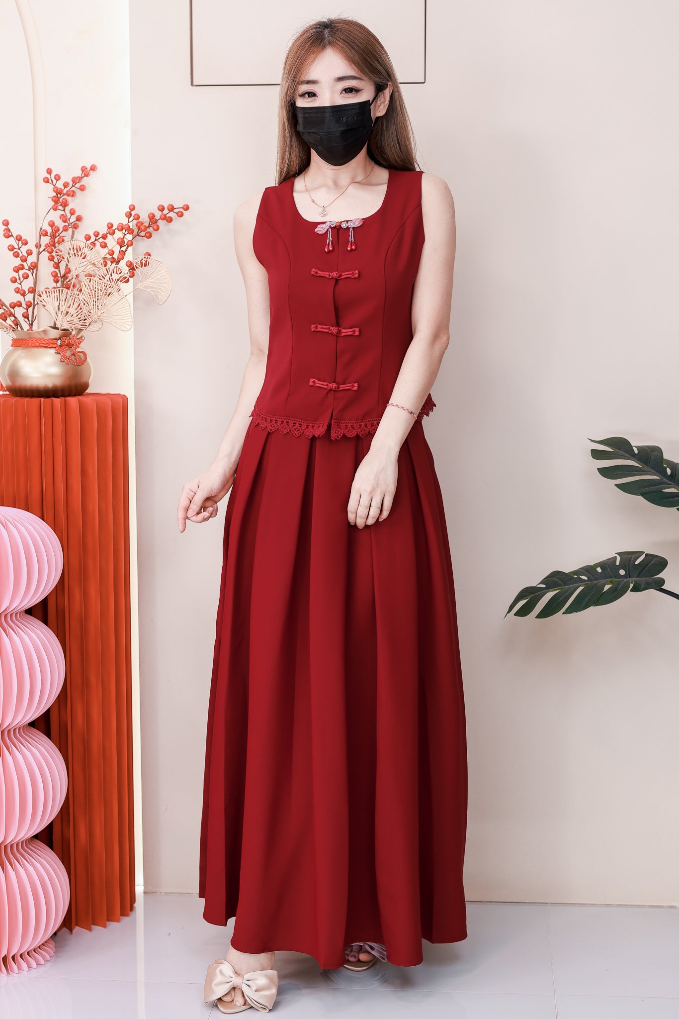 【SS2627】高品质两件式特出女神极简连旗袍套装 精致吊坠扣子无袖旗袍上衣➕ 阔摆高腰百搭长裙，有口袋 ❤️❤️