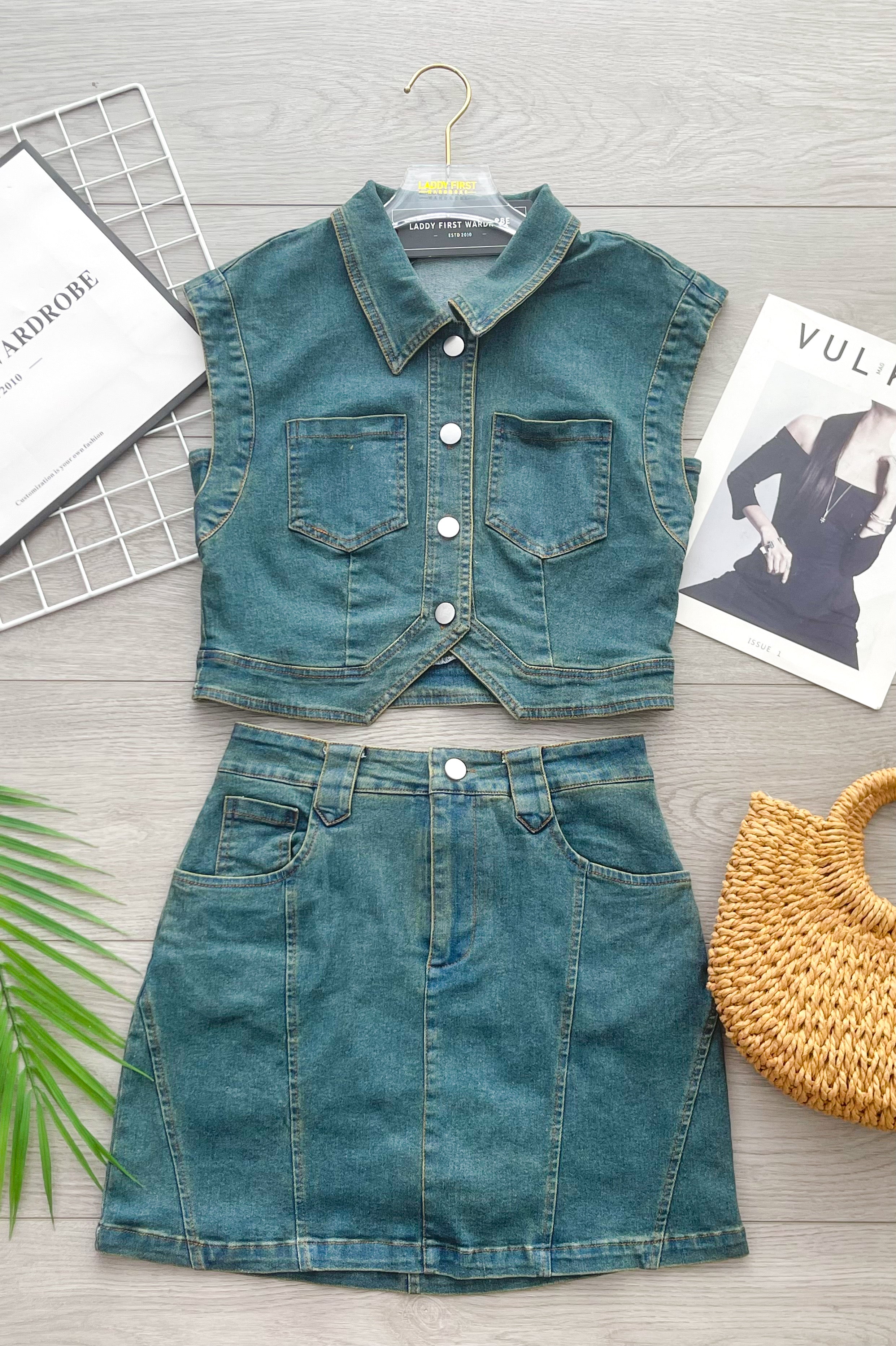 【SS21734 / 19783】高品质两件式韩系COTTON JEANS牛仔时尚套装 翻领出袖牛仔上衣➕A字牛仔高腰百搭裙子，内层有里布短裤，有口袋 ❤️❤️