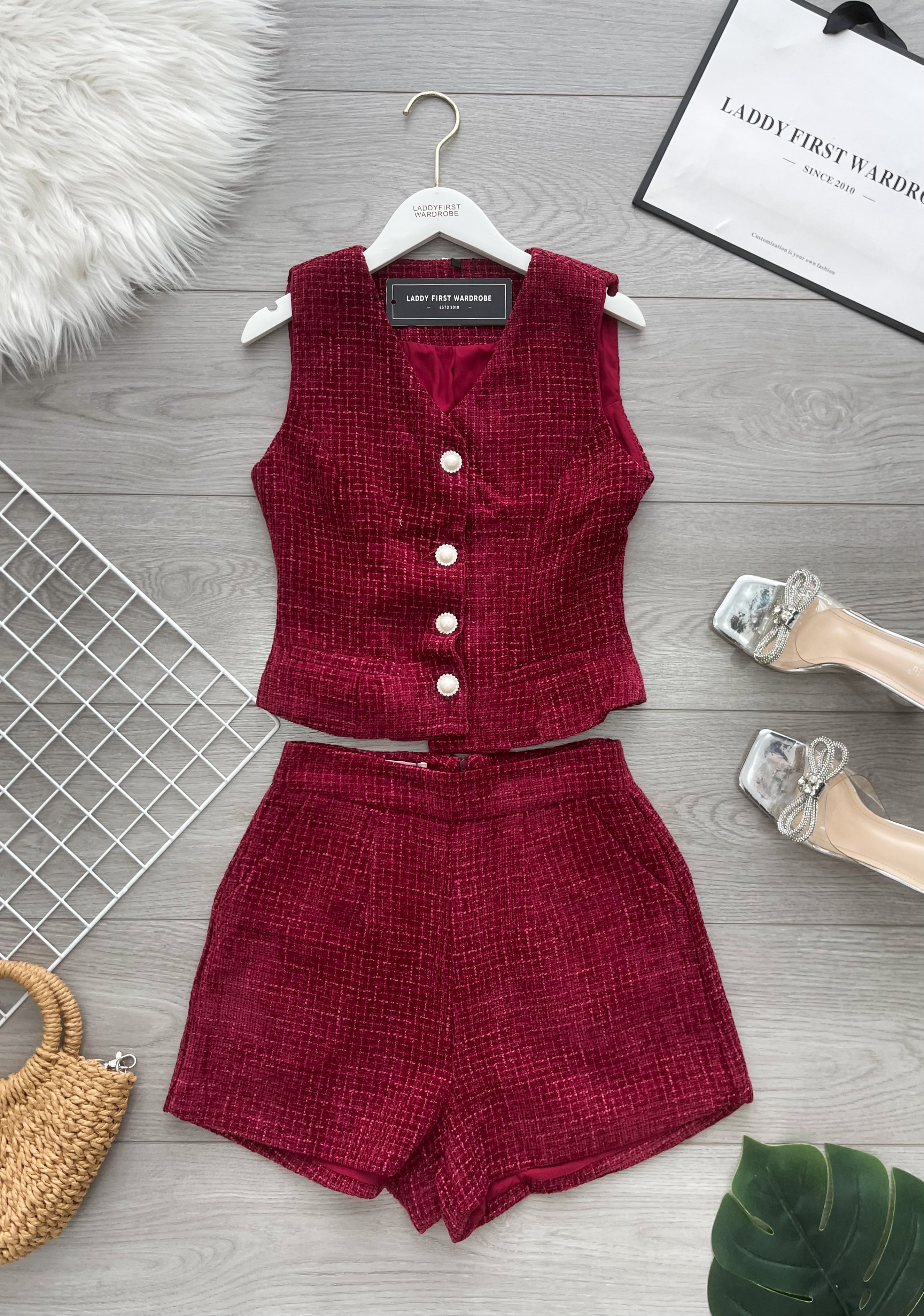 【SS2751】高品质两件式贵气马甲式小香风套装 马甲式小香风上衣➕小香风高腰百搭短裤，有口袋 ❤️❤️