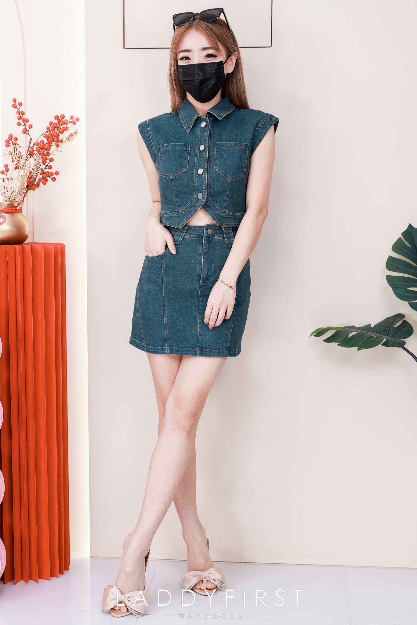 【SS21734 / 19783】高品质两件式韩系COTTON JEANS牛仔时尚套装 翻领出袖牛仔上衣➕A字牛仔高腰百搭裙子，内层有里布短裤，有口袋 ❤️❤️