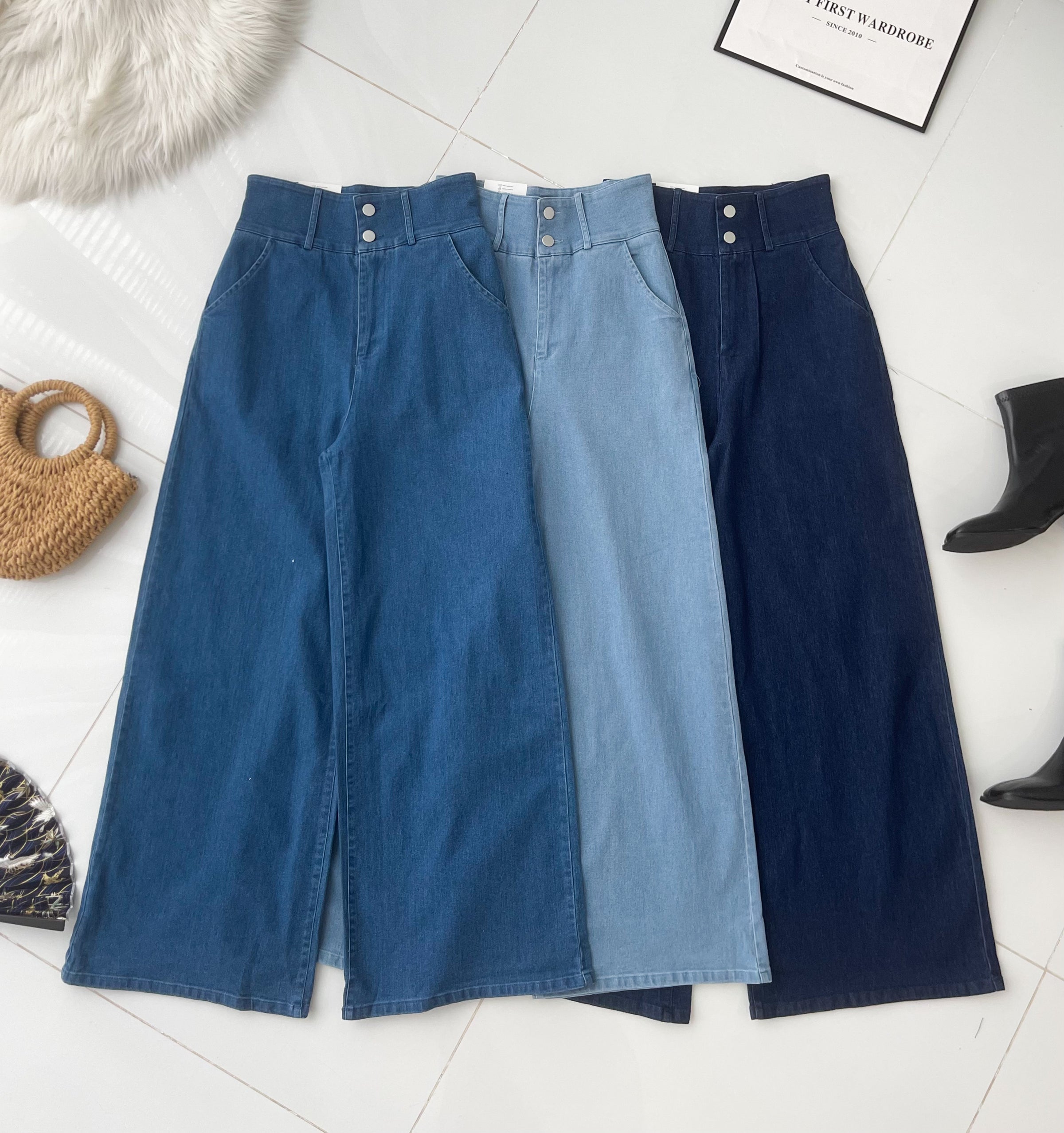 【L5822】高品质COTTON JEANS气质直筒阔脚牛仔百搭长裤，有口袋 ❤️❤️【A-R1-C3】