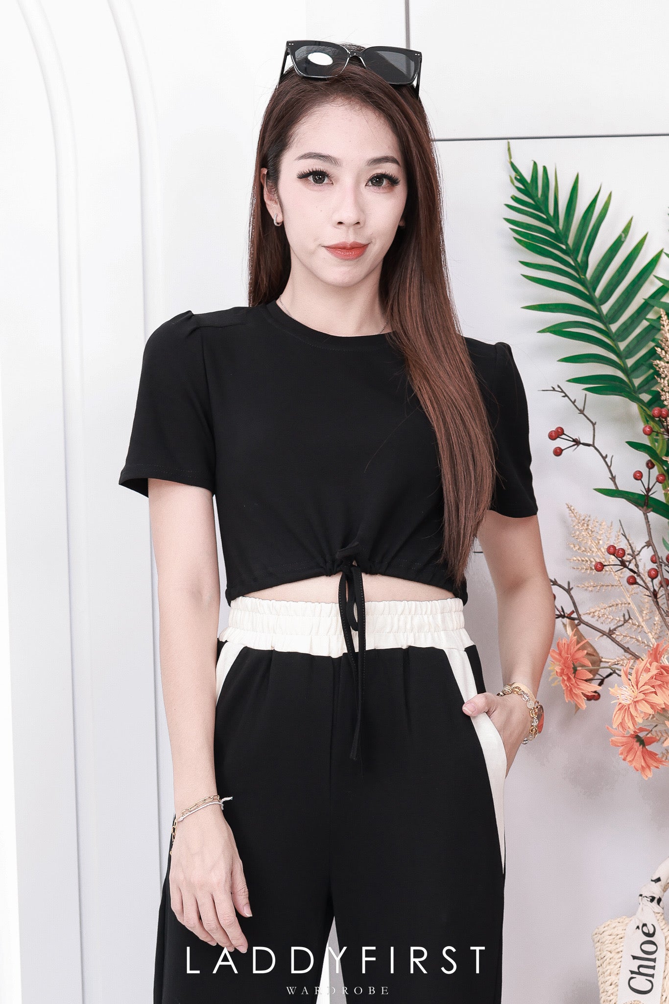 【SS1556】高品质纯棉弹力休闲简约百搭套装 抽绳收腰圆领短袖宽松休闲上衣➕松紧腰弹力阔脚长裤，有口袋 ❤️❤️【A-R2-C3】