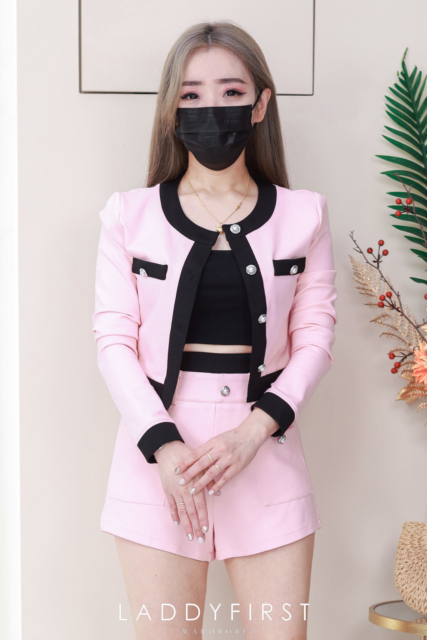 【SS3512】【LFW独家小圆饼】高品质两件高端气质罗马韩式小香风时尚套装 小香长袖罗马上衣/小外套➕罗马高腰百搭短裤，有口袋 ❤️❤️