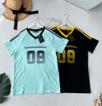 【T14260 / 9062】高品质V领09字母拉线设计纯棉OVERSIZED 上衣 ❤❤ 【B-R2-C4】