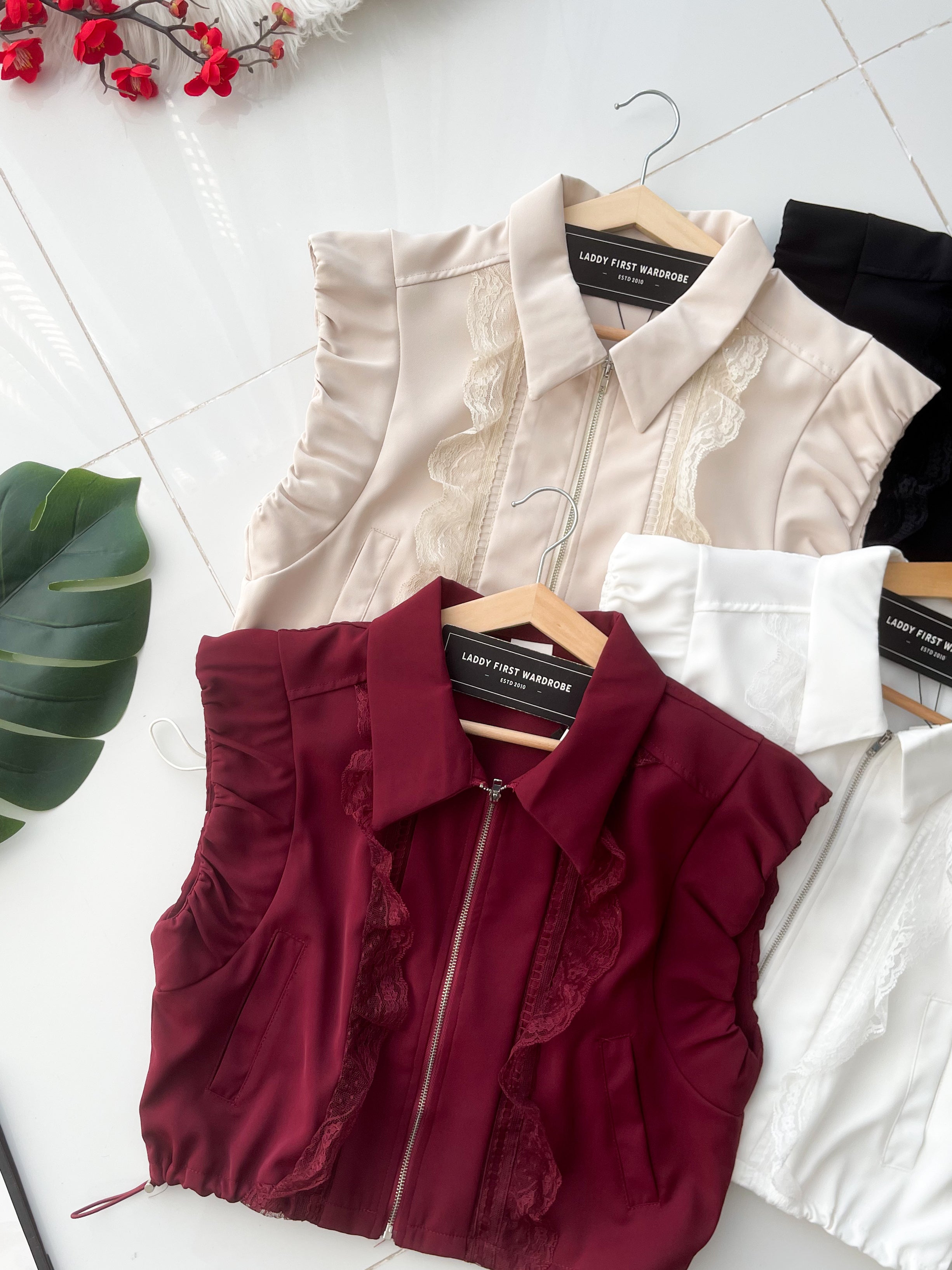 【T2682】高品质翻领无袖韩系百搭上衣，腰节抽绳收腰设计有口袋 ❤❤