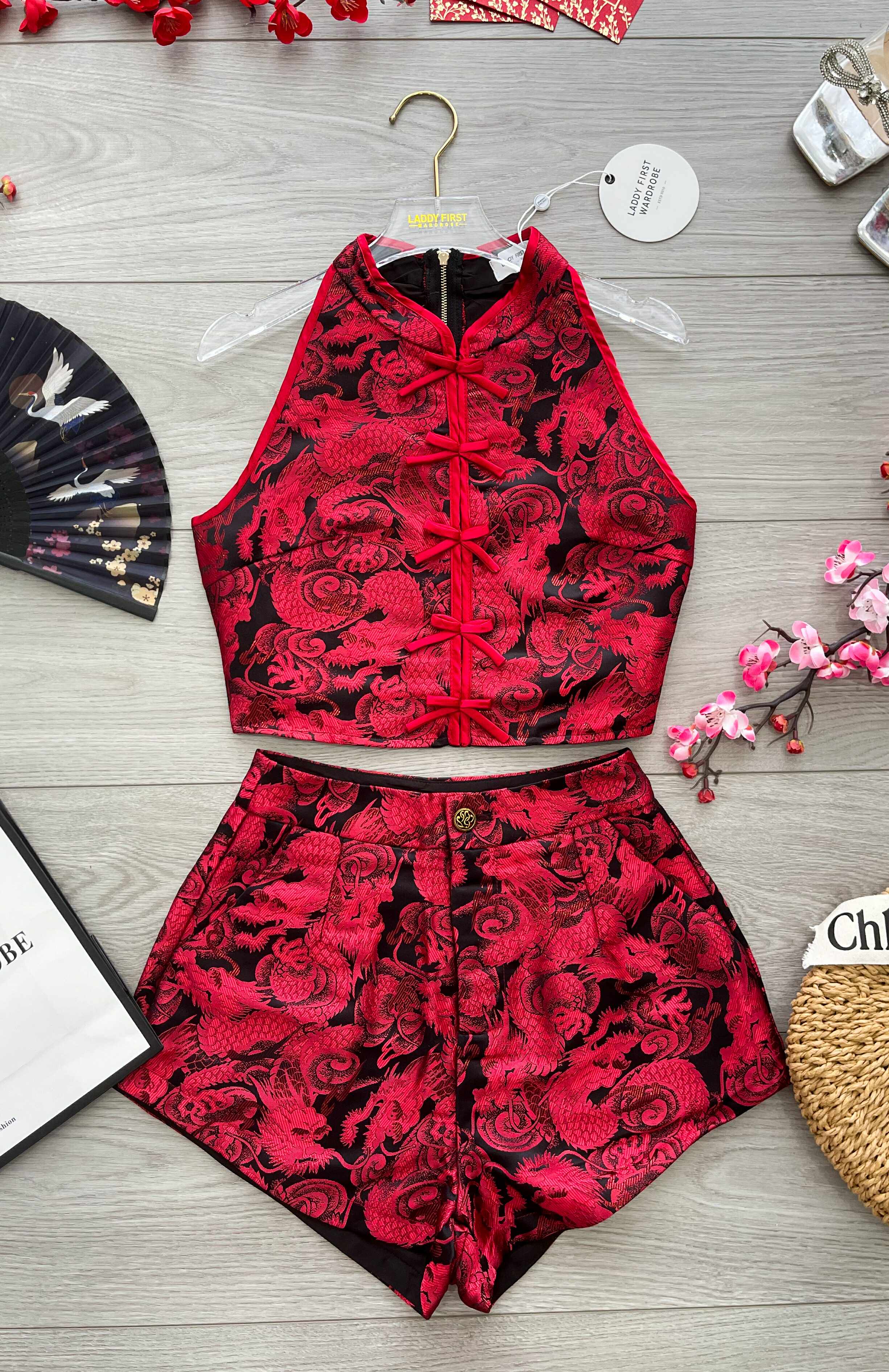 【SS3498】【LFW独家小圆饼】高品质两件式高档CUT IN气质龙纹提花旗袍套装 CUT IN蝴蝶结盘扣提花旗袍上衣➕提花高腰短裤，有口袋 ❤️❤️