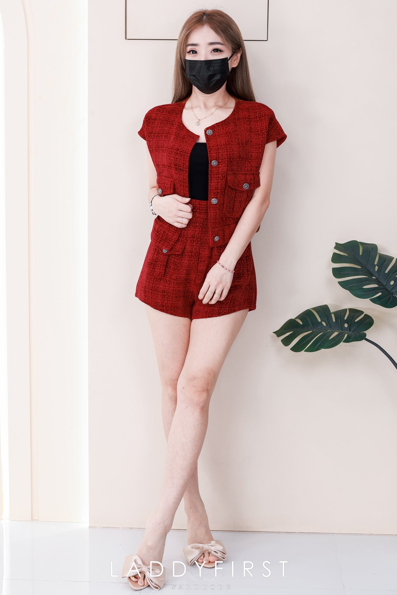 【SS3509】🧧 宠粉福利回馈 🧧 【LFW独家小圆饼】高品质两件式简约时尚小香风套装 小香风出袖上衣➕小香风高腰百搭短裤，有口袋 ❤️❤️