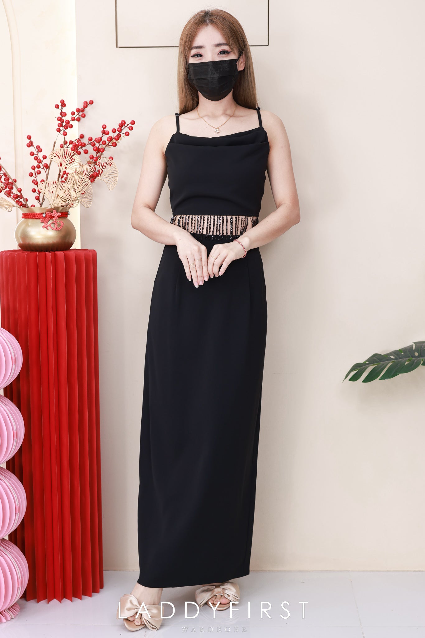 【SS2769-1】⚡补货预订款⚡高品质两件式高端气质鲜艳套装 自调无袖肩带短版上衣➕西装高腰百搭长裙，后中开叉设计，有口袋 ❤️❤️